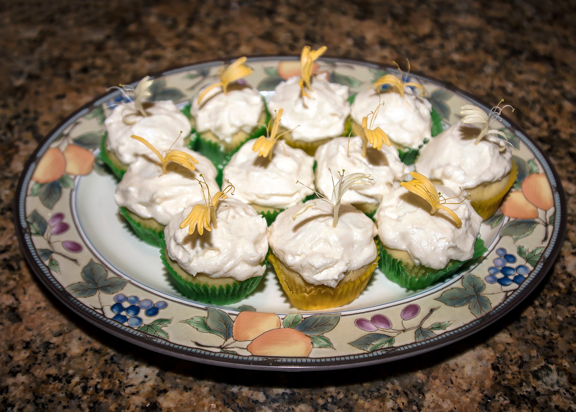 What’s that wonderful smell? It’s honeysuckle season! The Washington Post