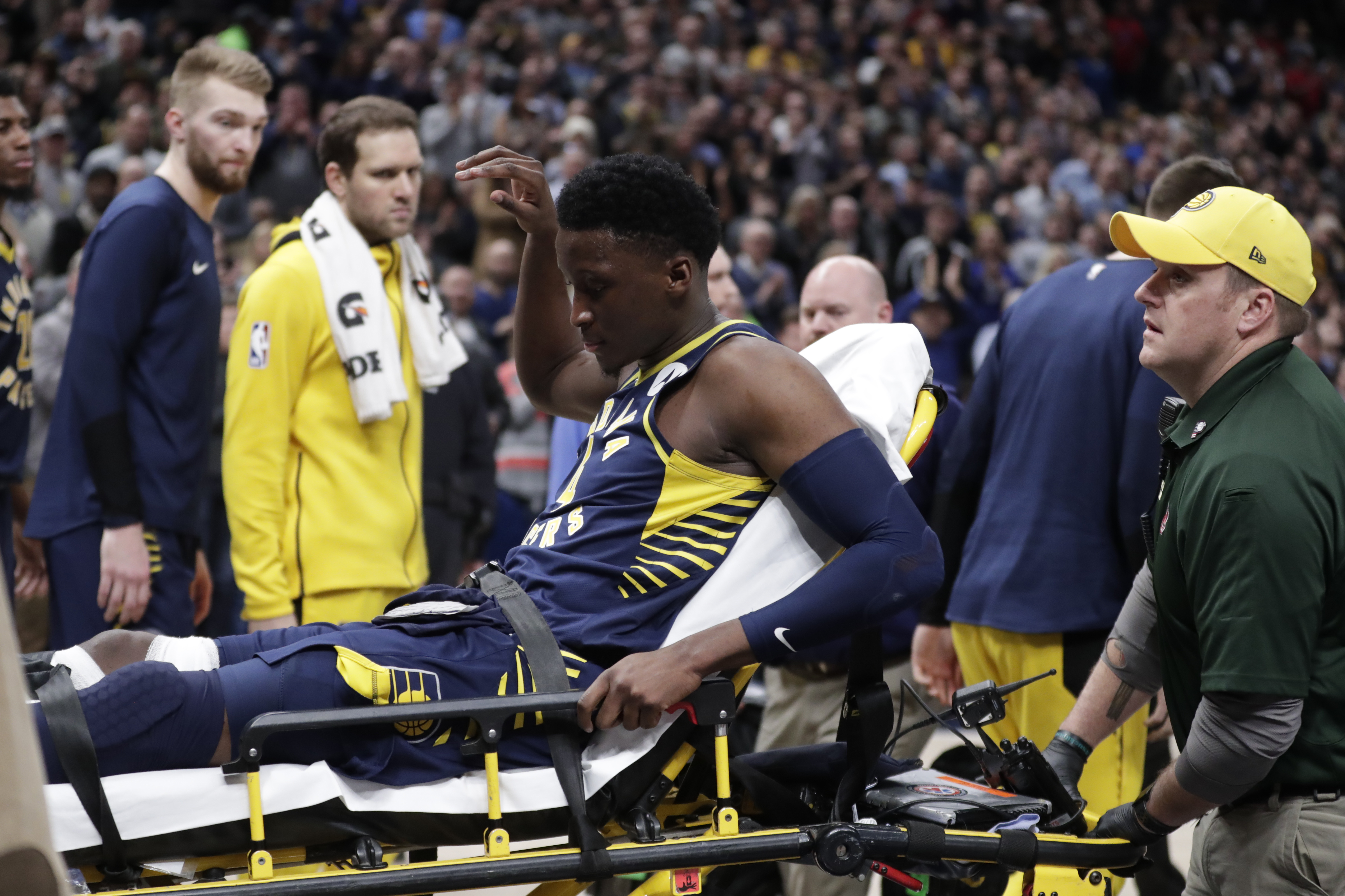 Indiana S Victor Oladipo Out For The Season After Serious Knee