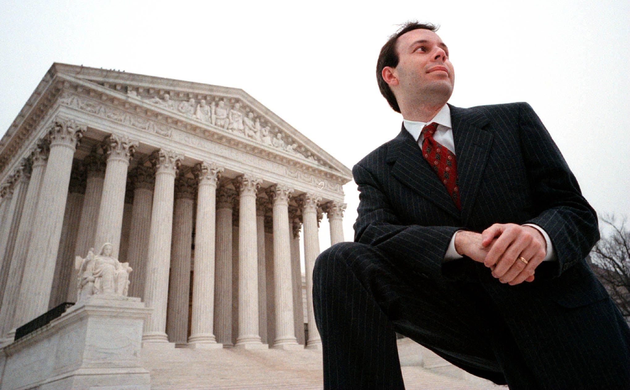SCOTUSblog founder accused of tax evasion tied to poker and paying women -  The Washington Post