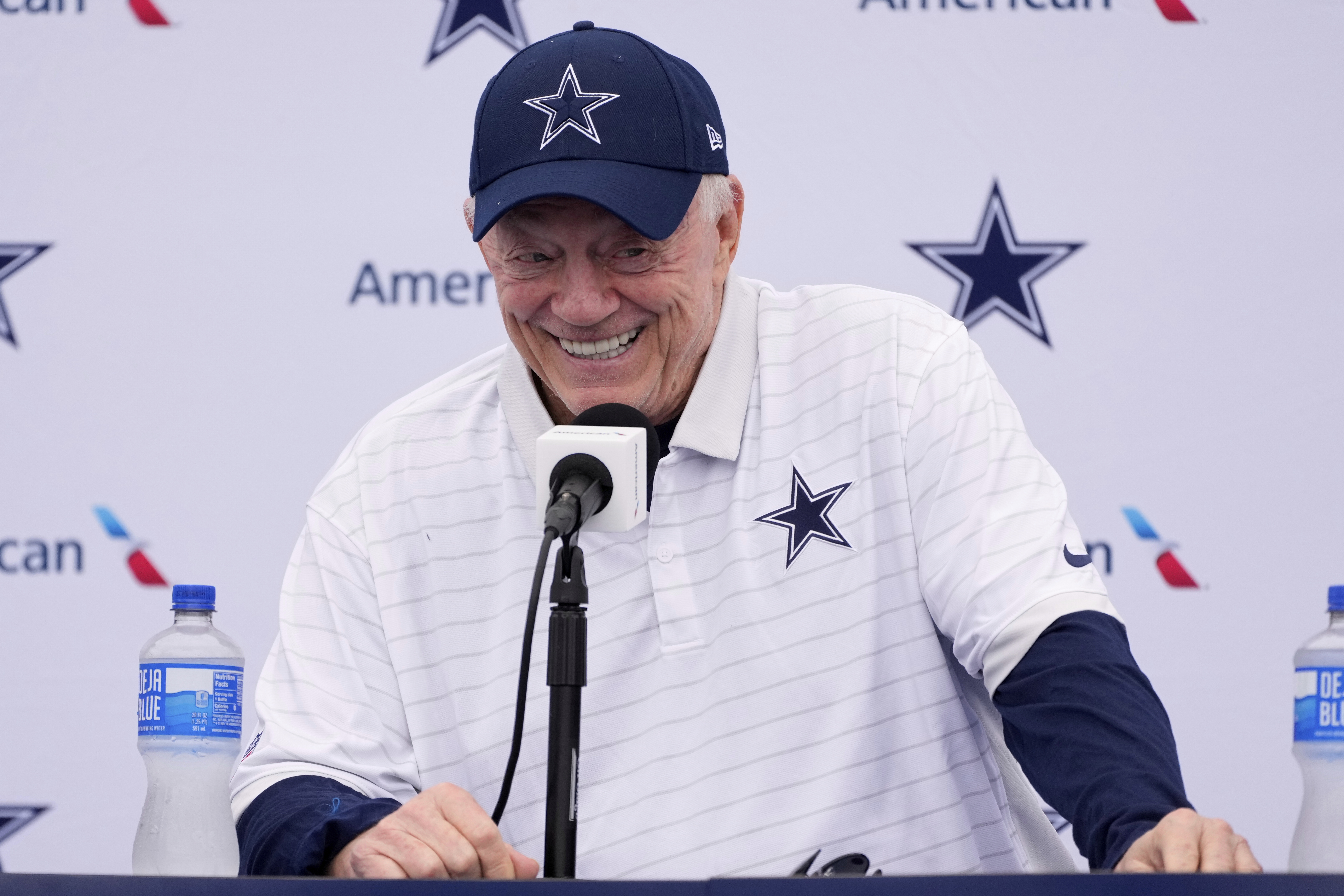 Jerry Jones always keeps the Cowboys in the news and that's the problem - The Washington Post