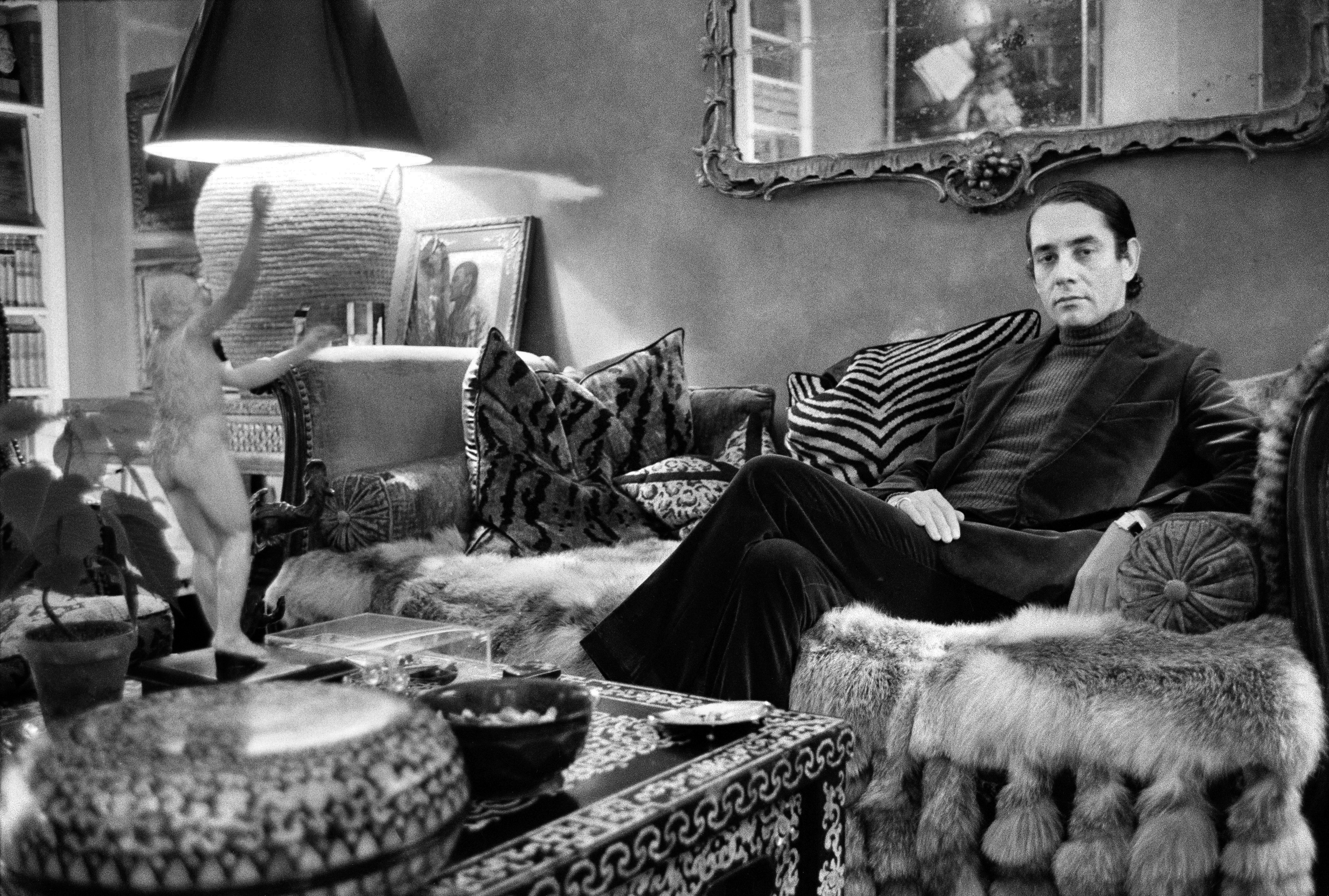 Kenneth Jay Lane popular designer known for replications of priceless gems dies at 85 The Washington Post