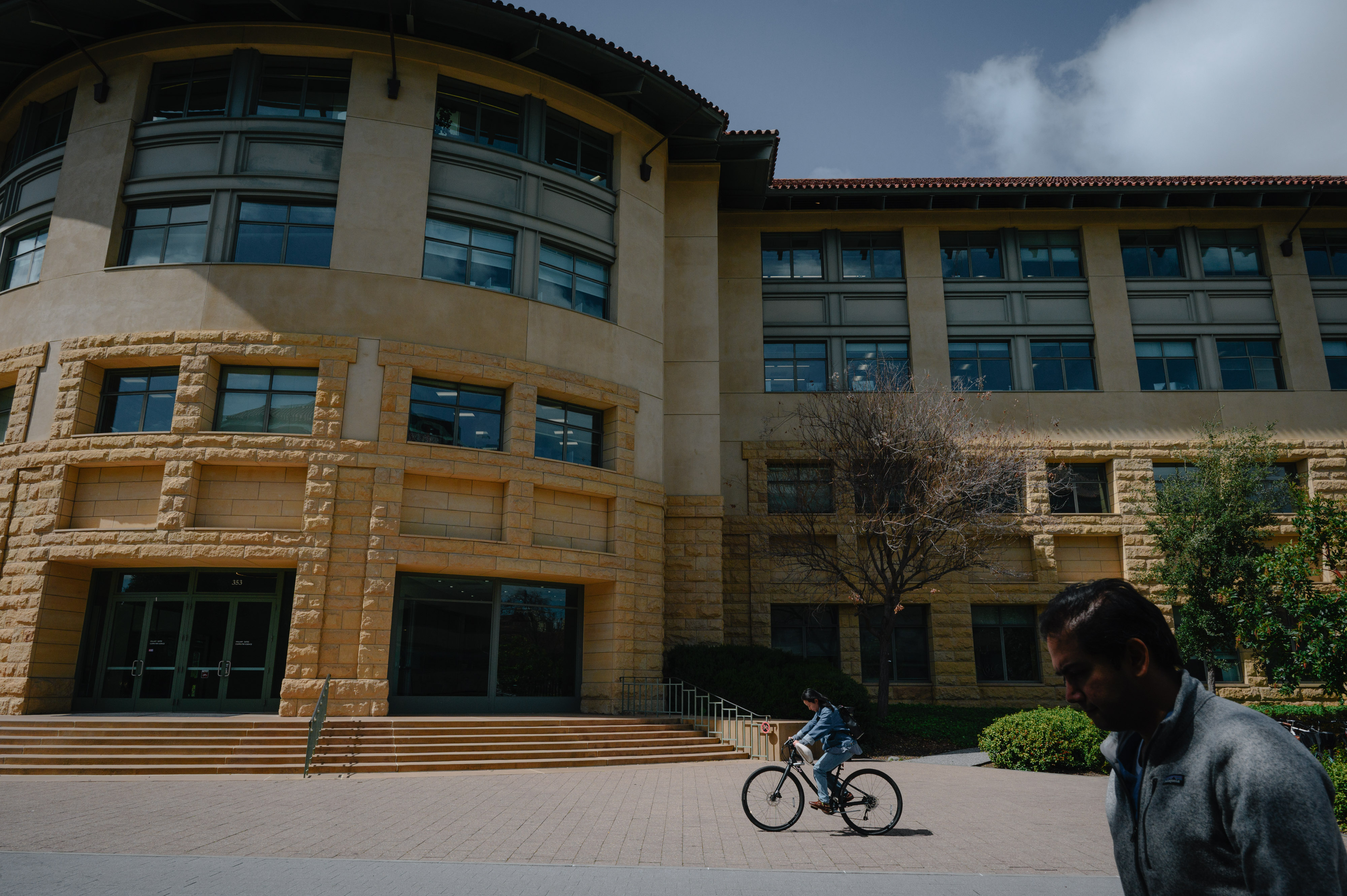 How the AI apocalypse gripped students at elite schools like Stanford - Vimarsana News