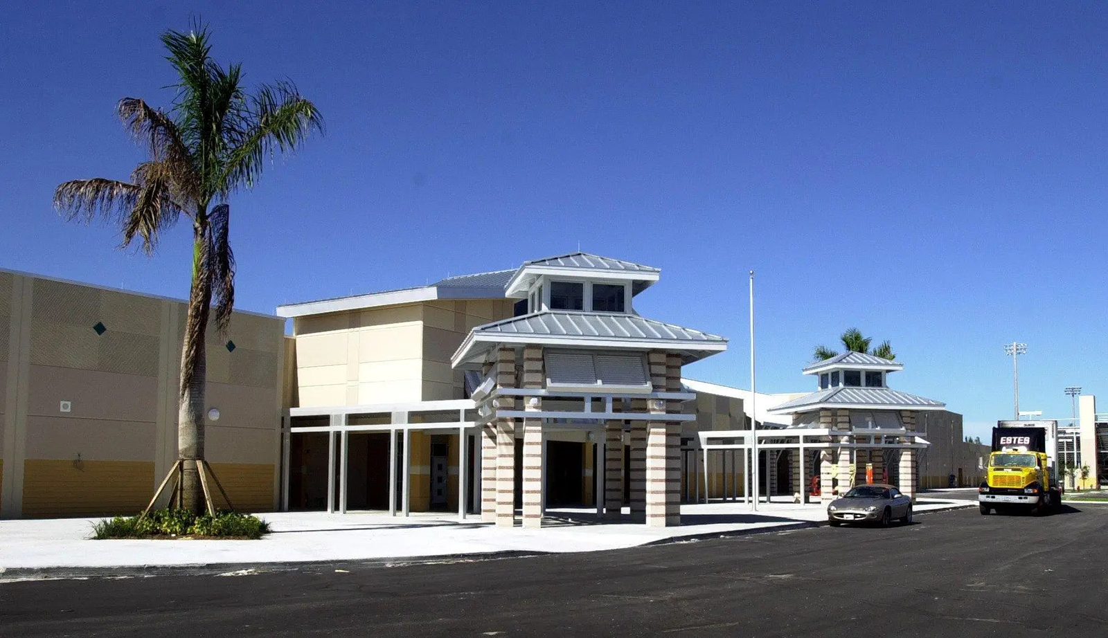 Florida school staff arrested for not reporting teen's sexual assault - Vimarsana News