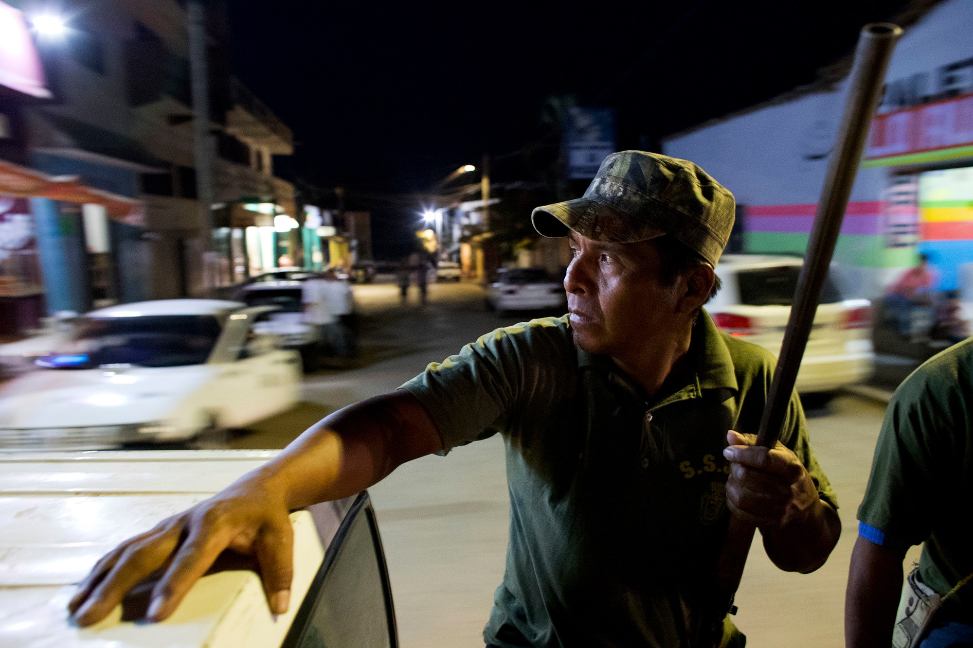 A photographer hung out with vigilantes in Mexico’s most dangerous