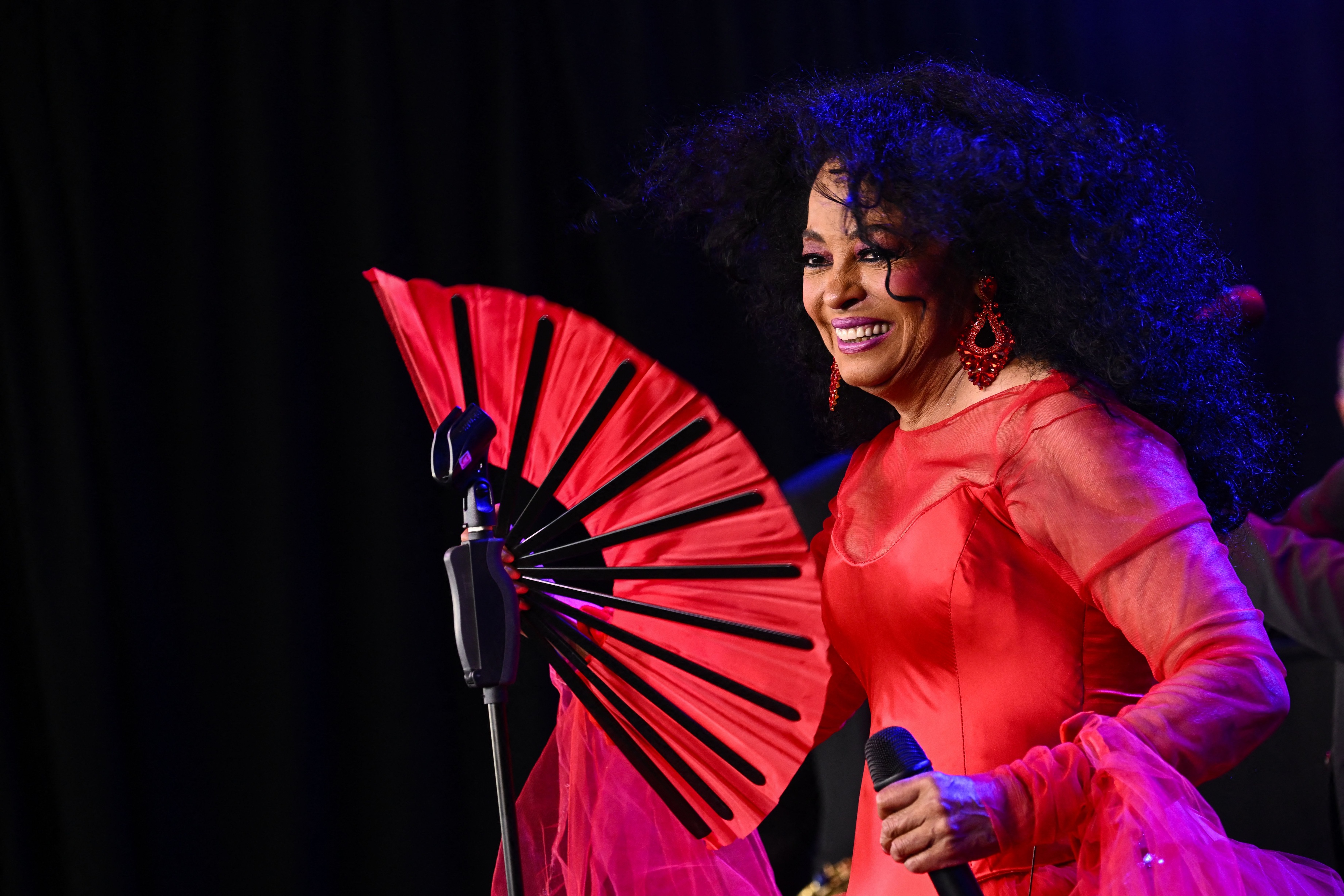 At Wolf Trap, Diana Ross gives a 'move it or lose it' lesson on life - Vimarsana News