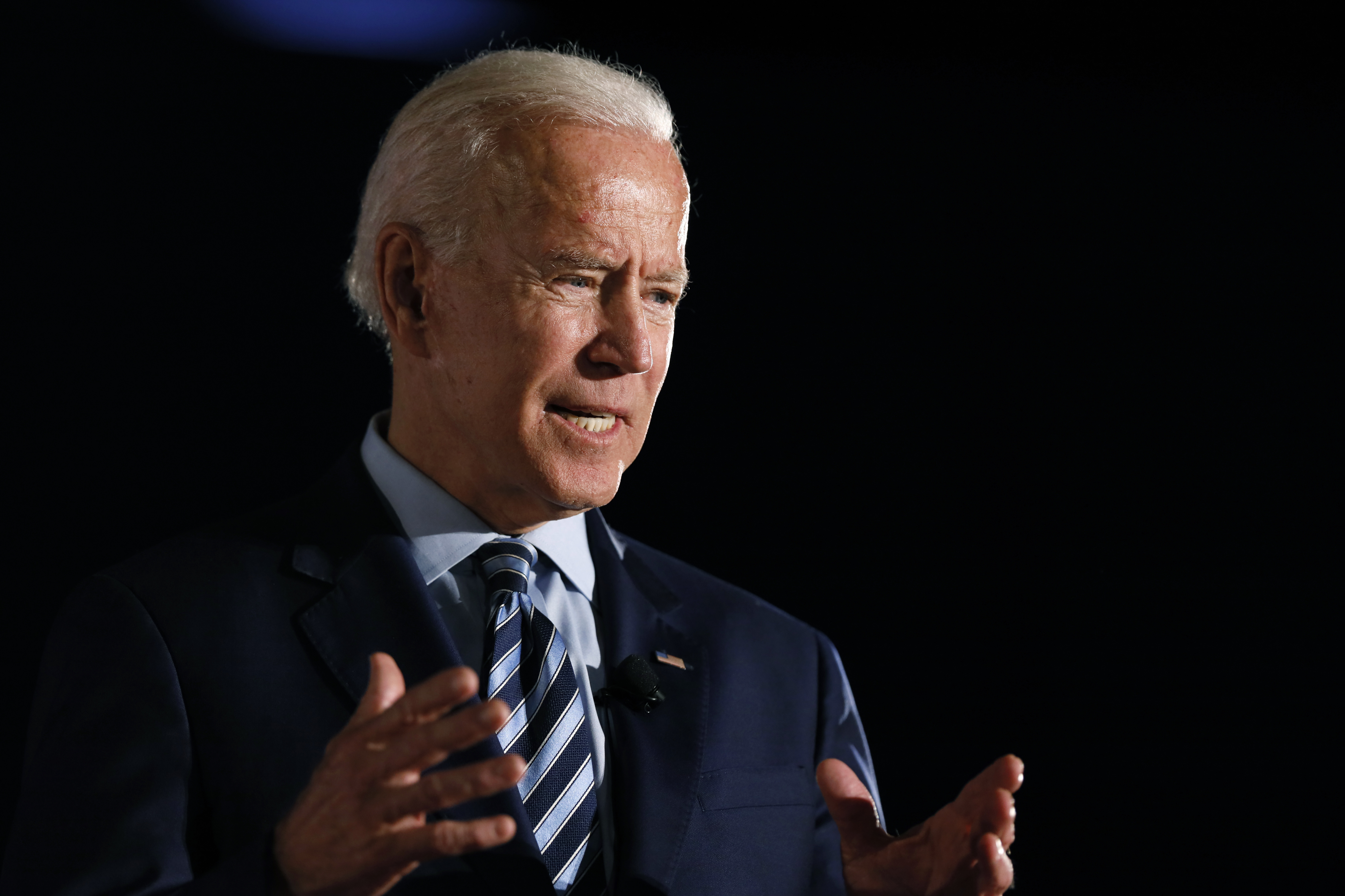 Joe Biden I Ll Challenge Trump To Do Push Ups Onstage If He Makes