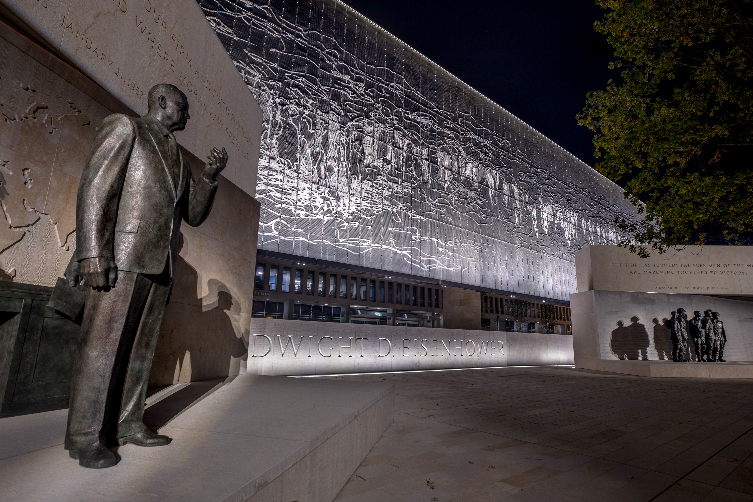 Frank Gehry's memorial to Eisenhower is stunning at night - The Washington  Post