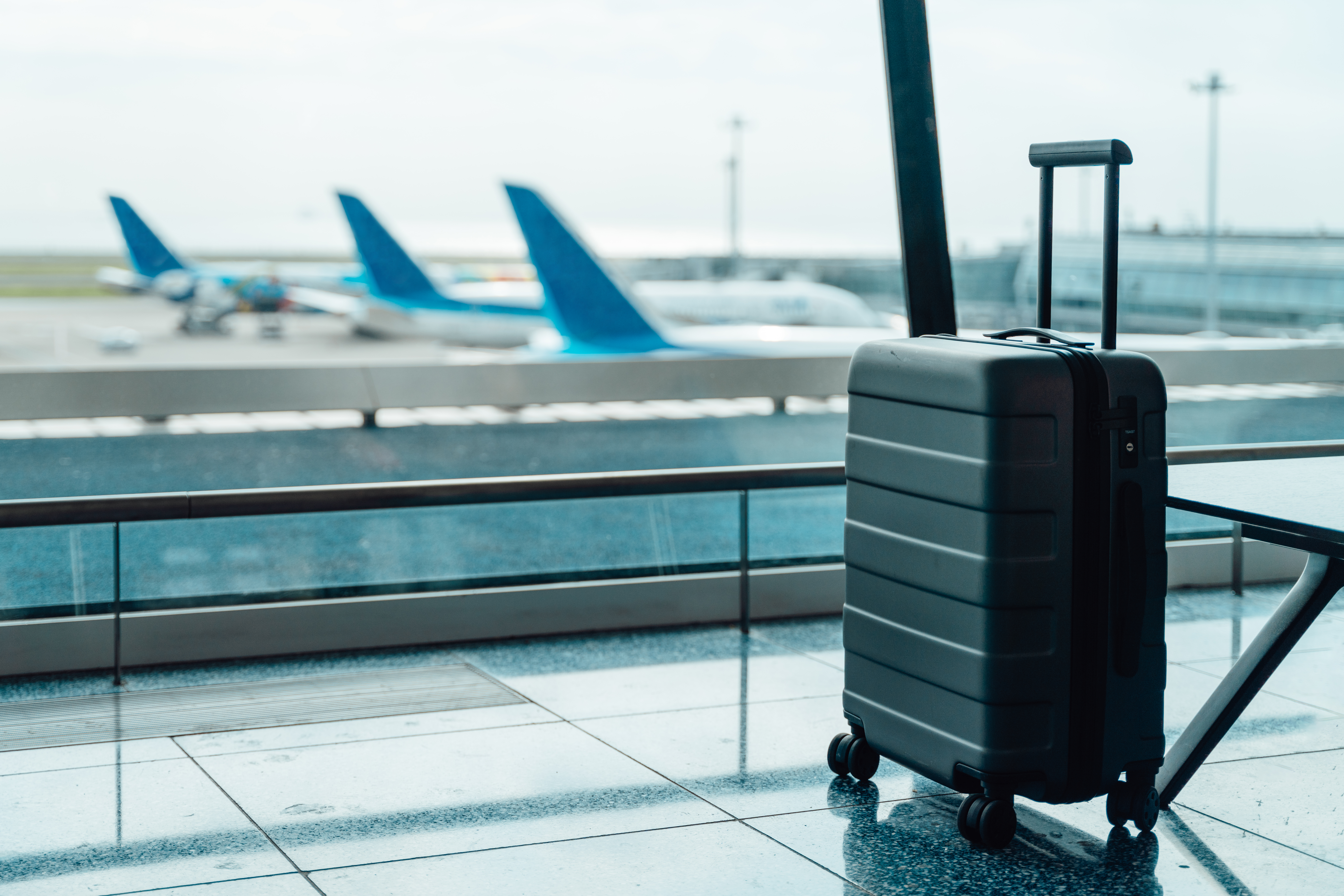 How Long to Get Luggage After Landing: Quick Tips to Save Time