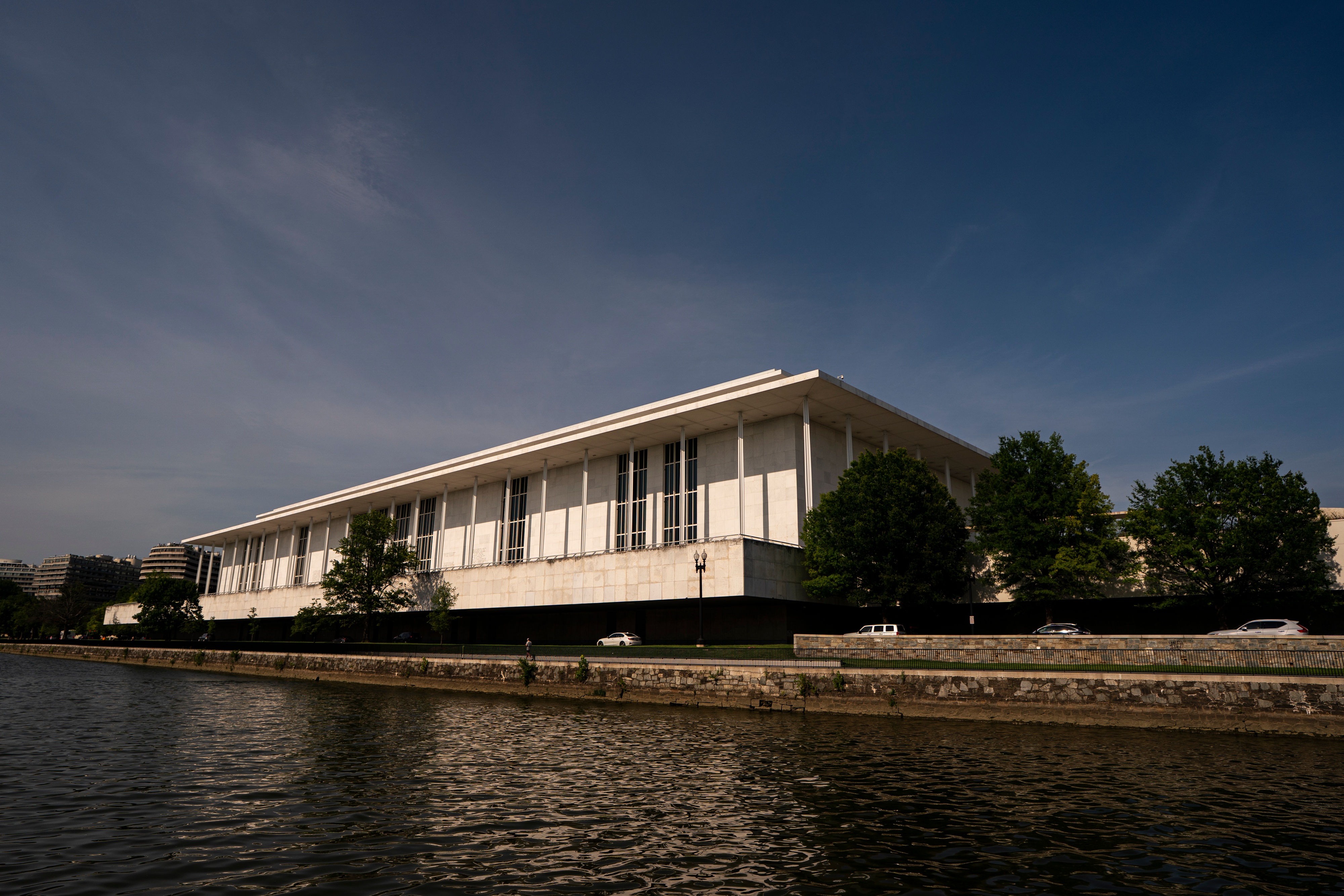 Judge questions renewed push to put Trump's name on Kennedy Center; presses trustees on why they can rename building after ruling Congress holds that power