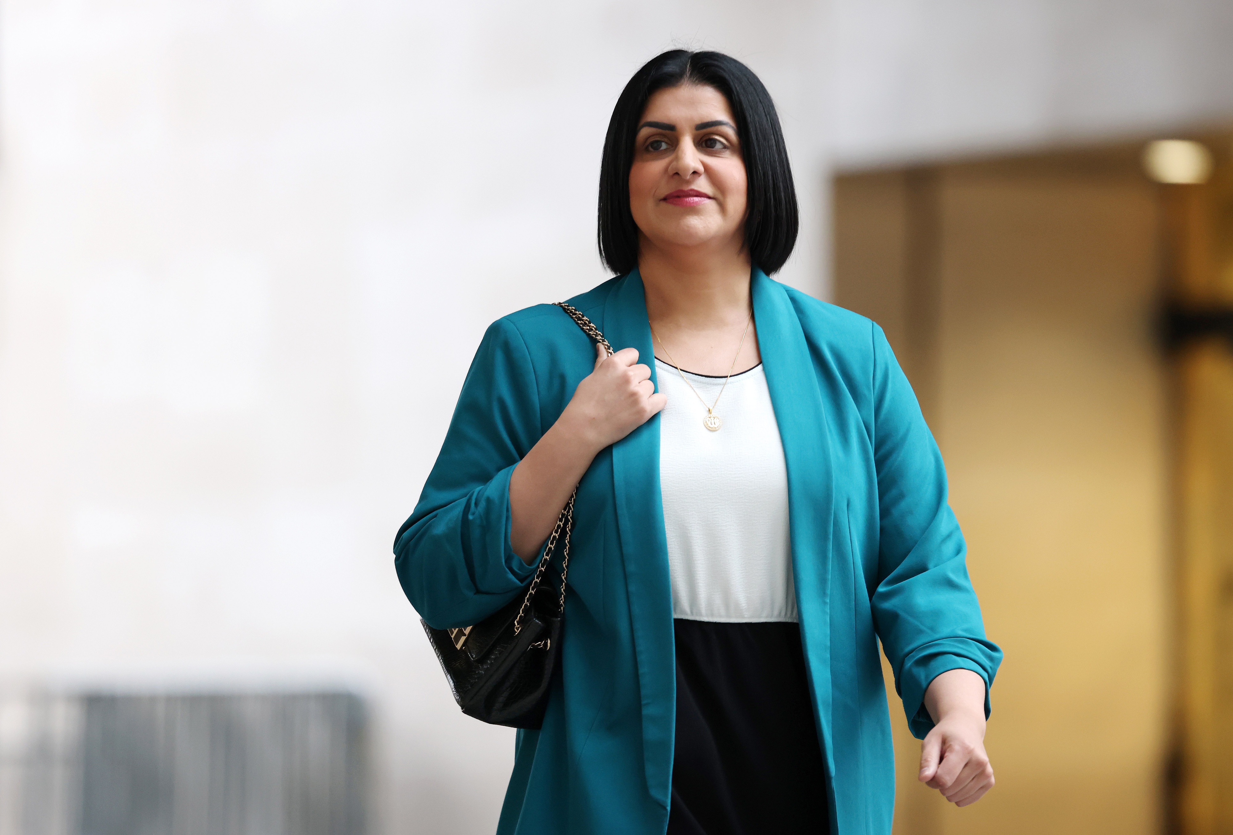 بریتانیا سیاست جدید پناهندگی را با ۲۰ سال انتظار و توقیف دارایی‌ها پیشنهاد می‌کند