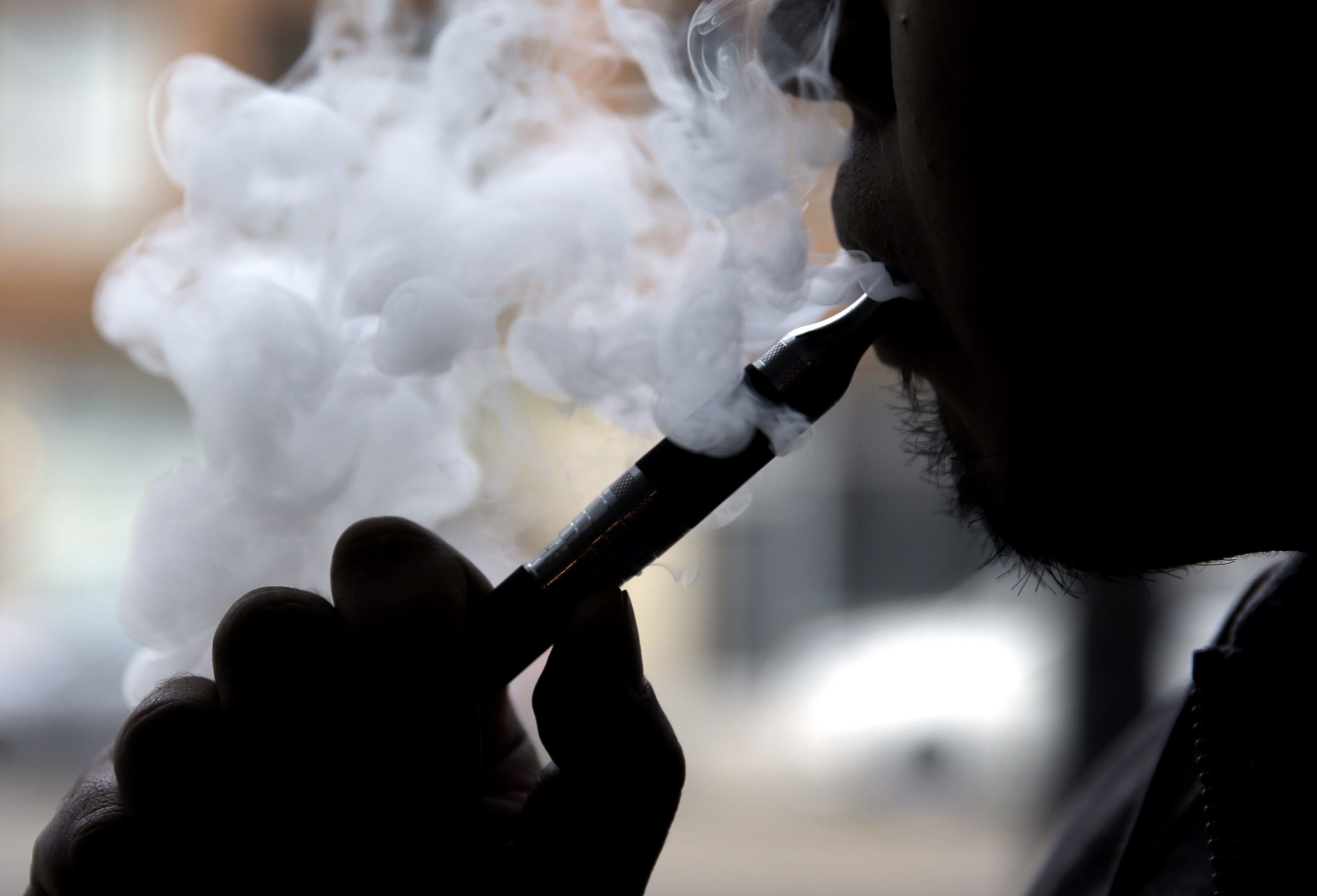 Marlboro maker Altria to halt sales of flavored e-cigarettes amid concerns  about youth-vaping surge - The Washington Post