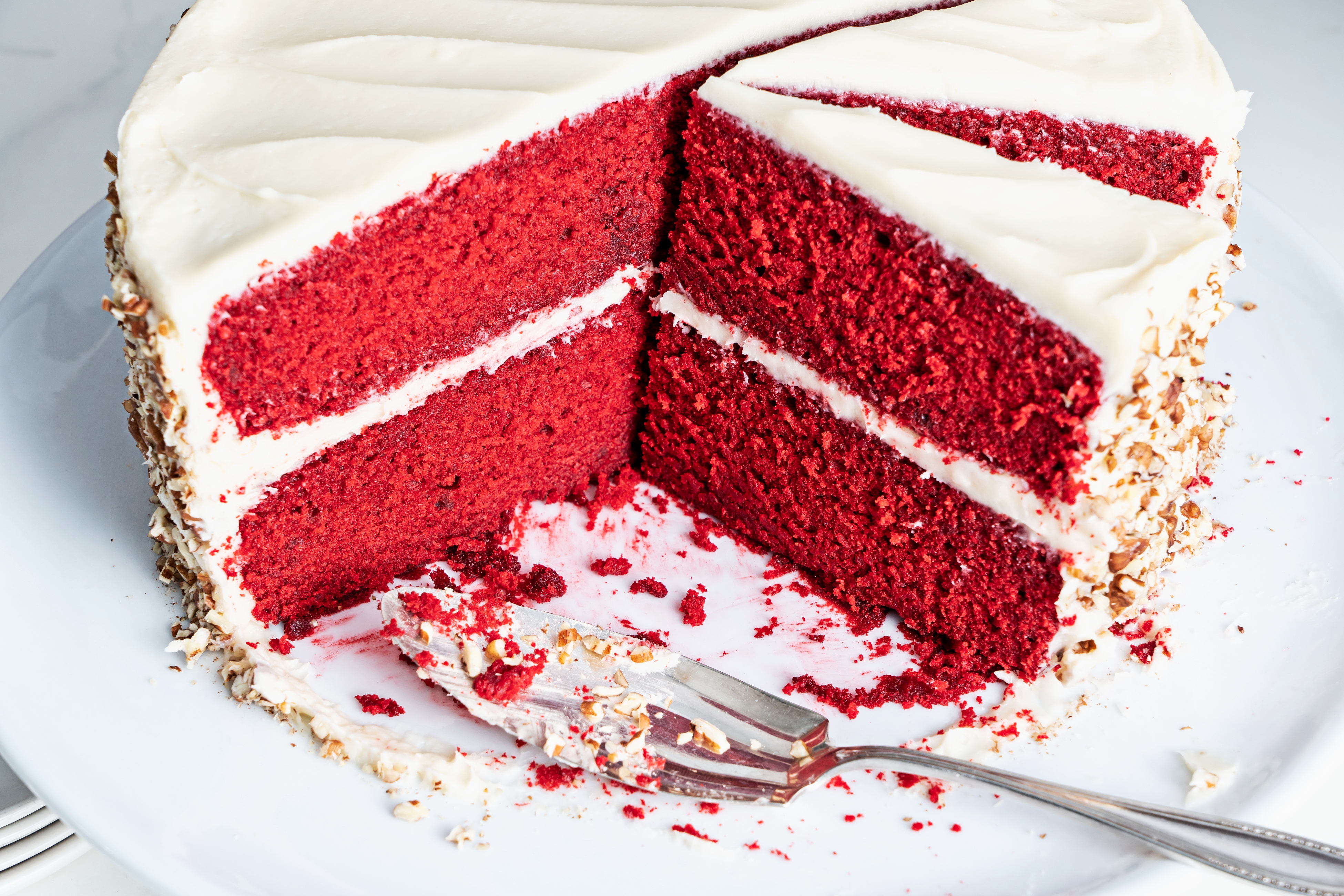 The History Behind Traditional Red Velvet Cake and Cupcake