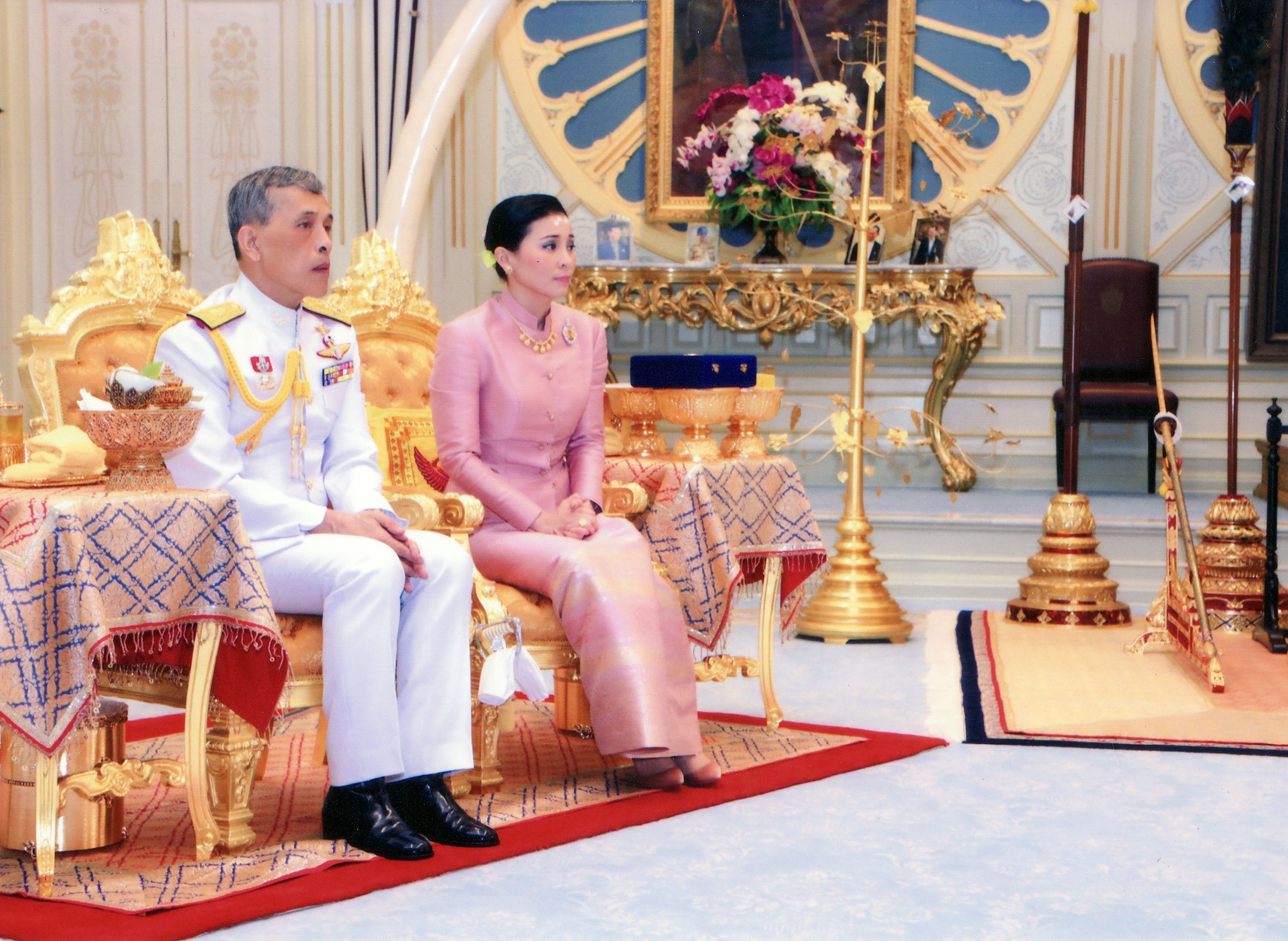 The King Of Thailand Married His Bodyguard And Made Her Queen The Washington Post