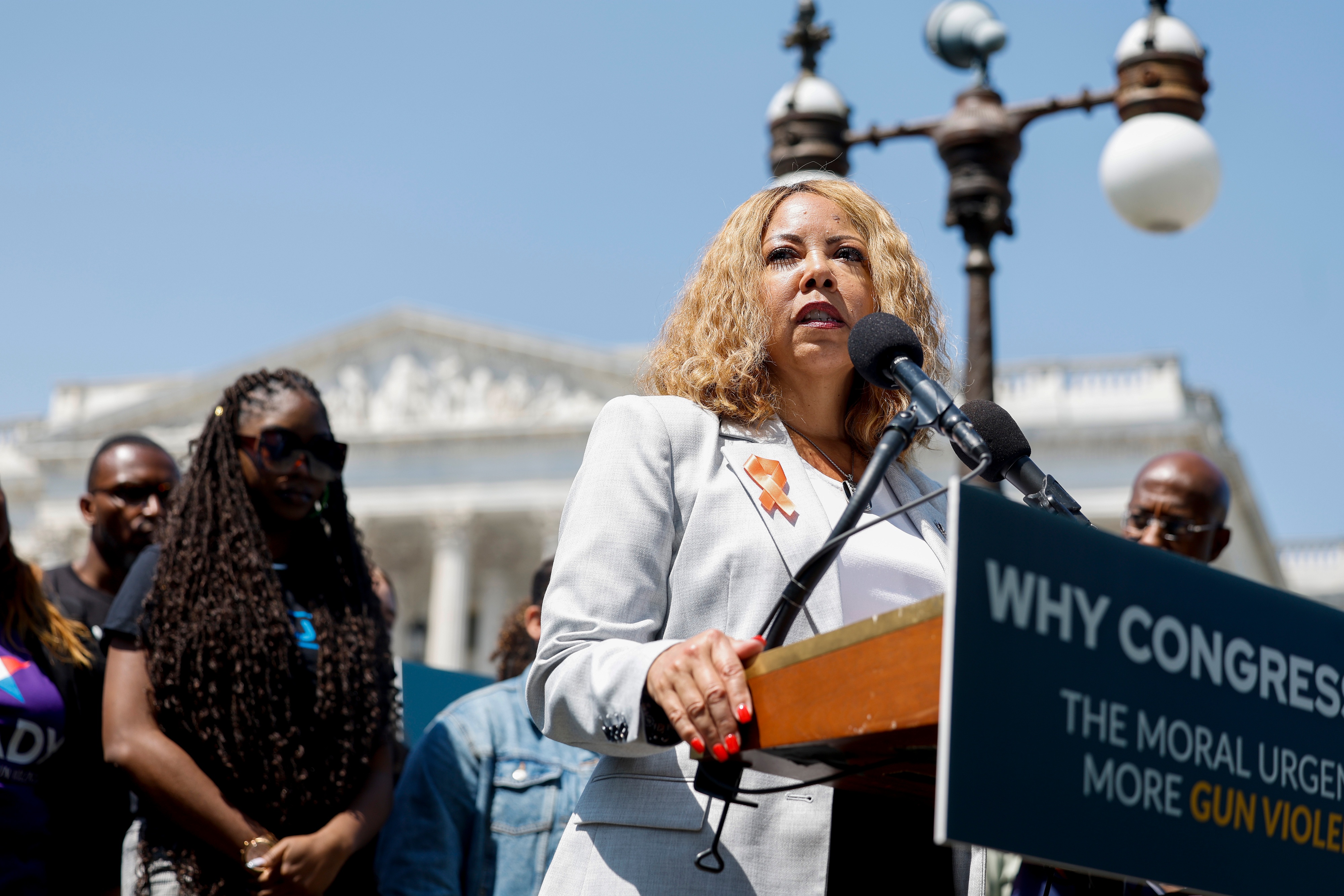 House Democrats look to force Republican majority to act on gun reforms - Vimarsana News