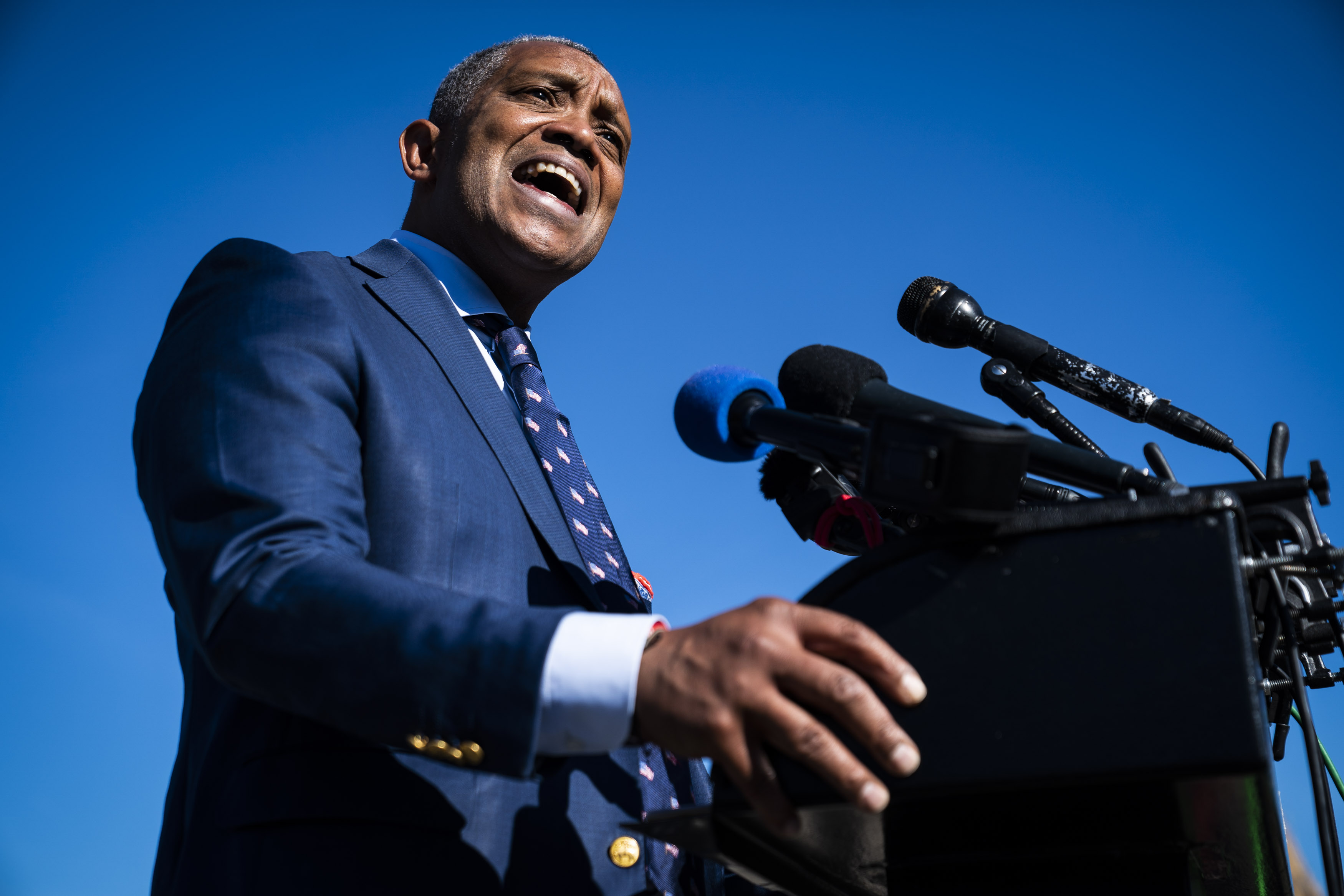 Michael Saylor lived lavishly while dodging D.C. taxes, suit alleges - The  Washington Post