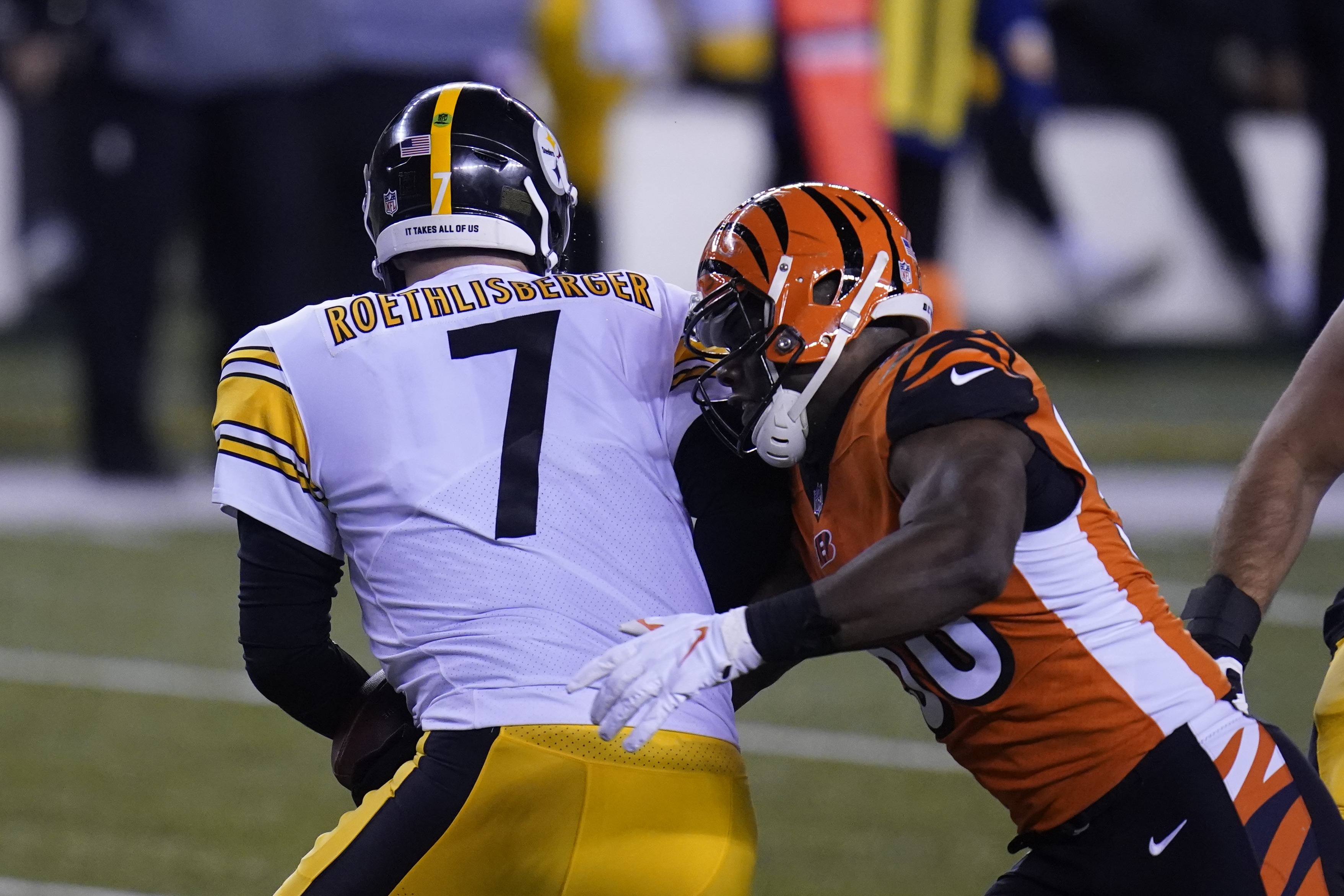 Bengals upset Steelers on MNF