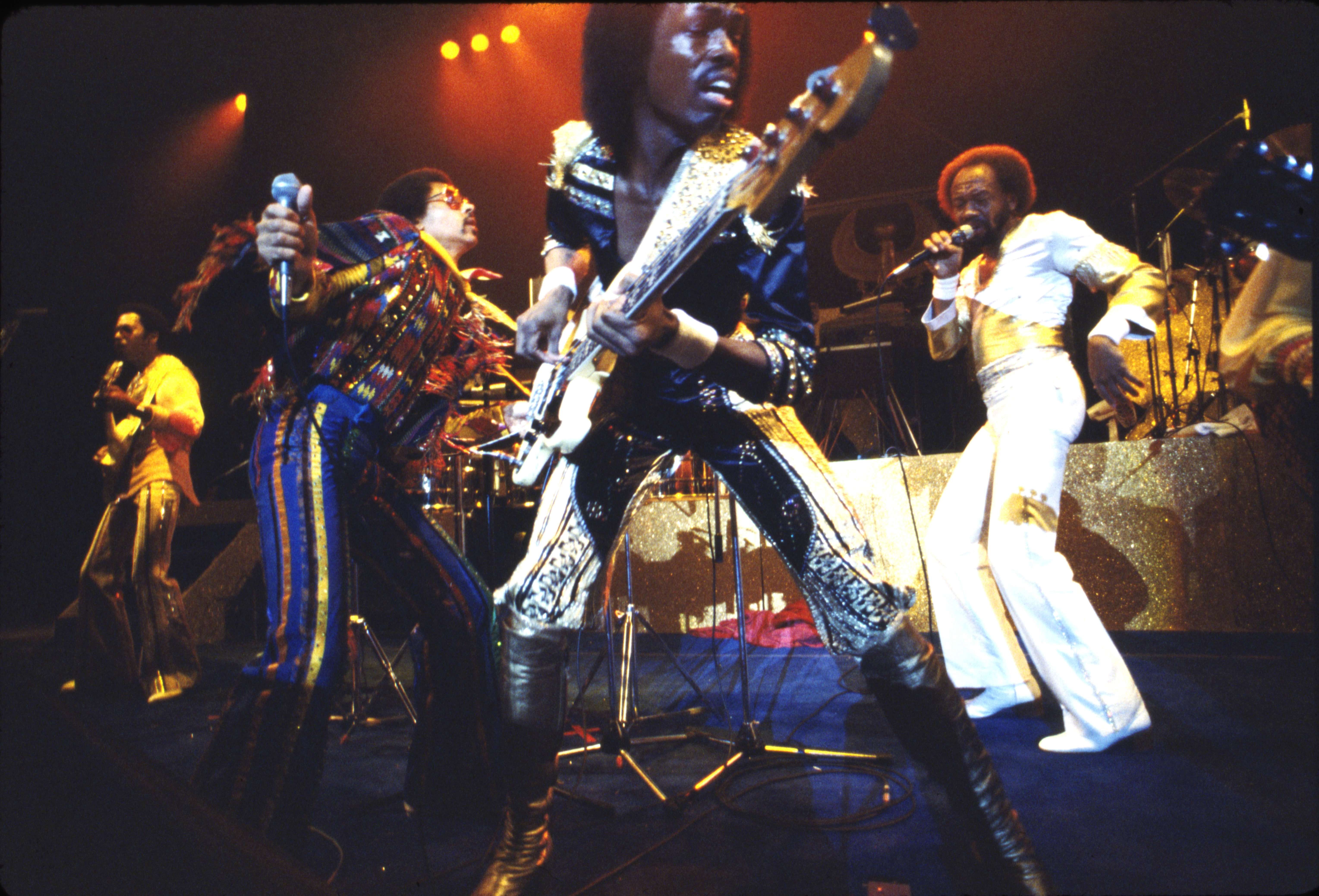 Earth Wind Fire Compass Roses Earth Wind Fire Concert