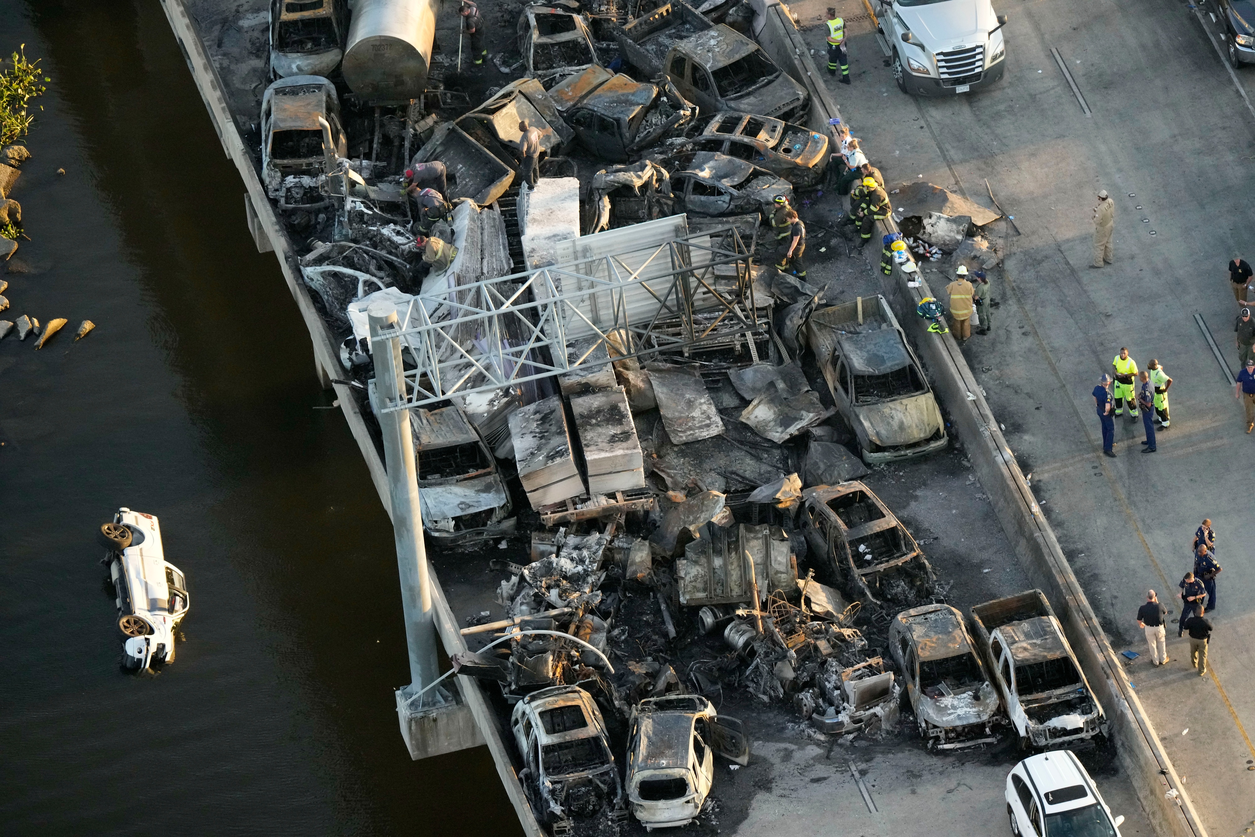 'Superfog' near New Orleans blamed for highway crashes that killed at least 7 - Vimarsana News