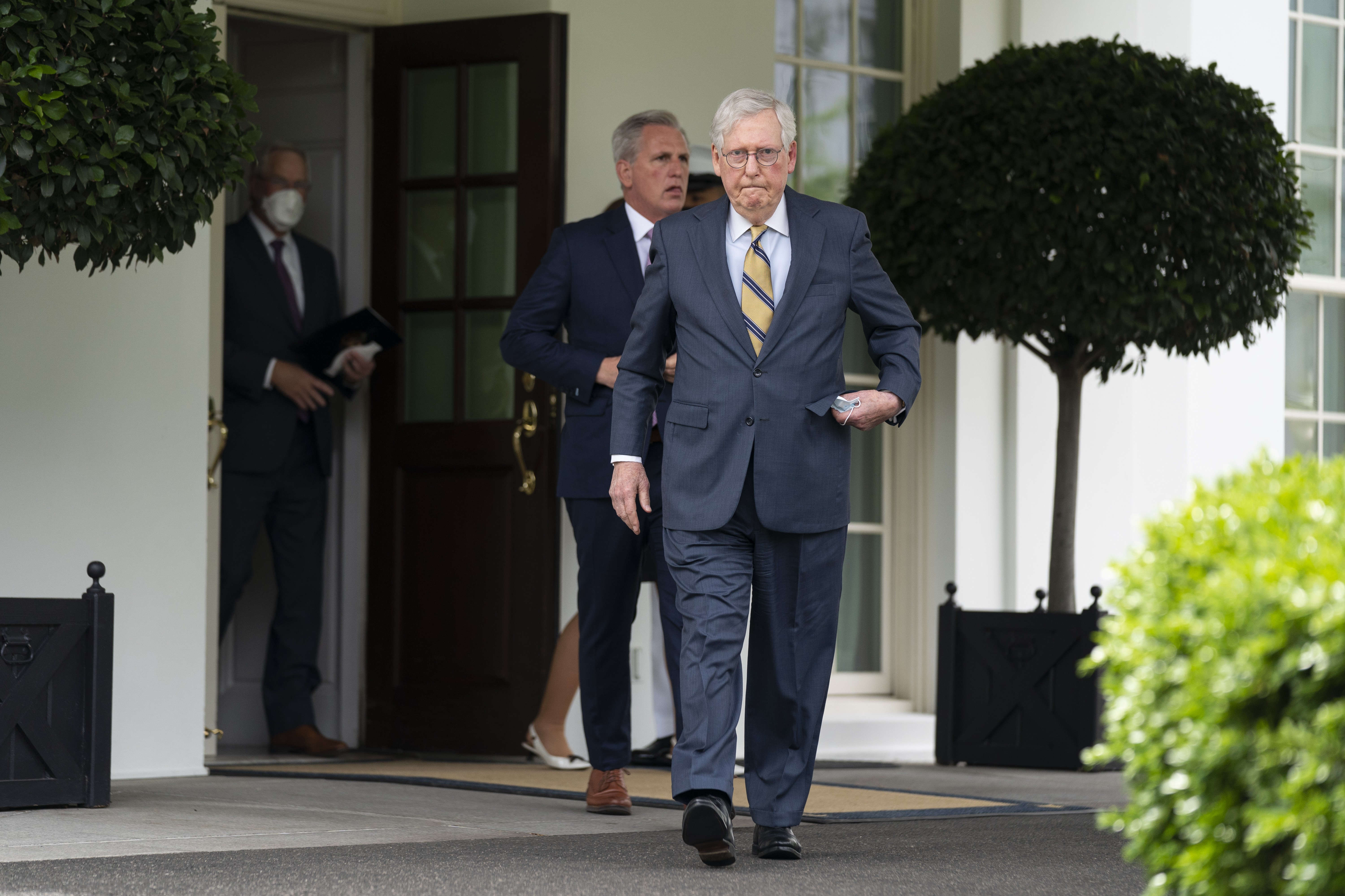 Opinion Kevin Mccarthy And Mitch Mcconnell Have Blown Up The Gop S Working Class Messaging Stunt The Washington Post