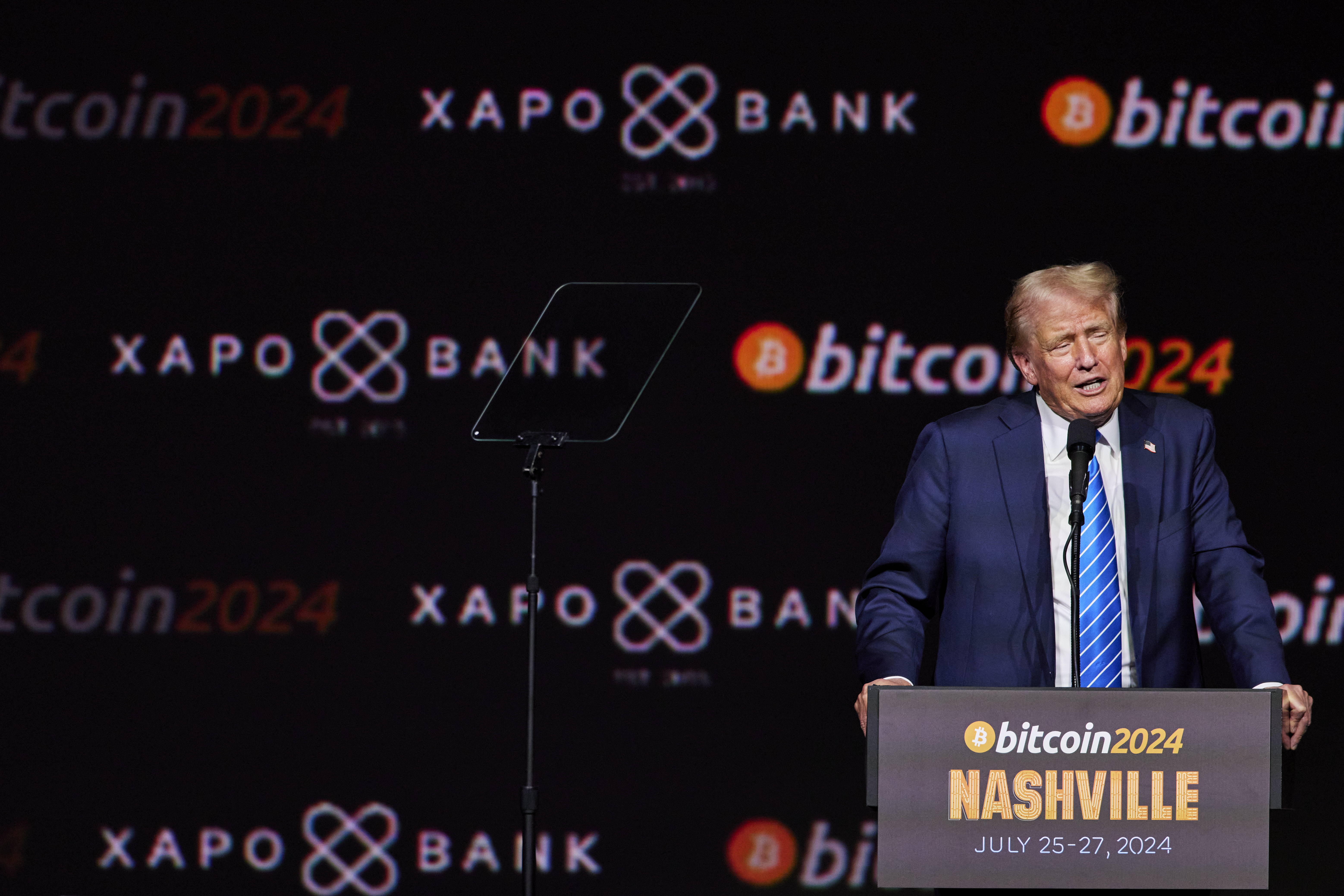 Crypto leaders push Trump for federal bitcoin reserve - The Washington Post