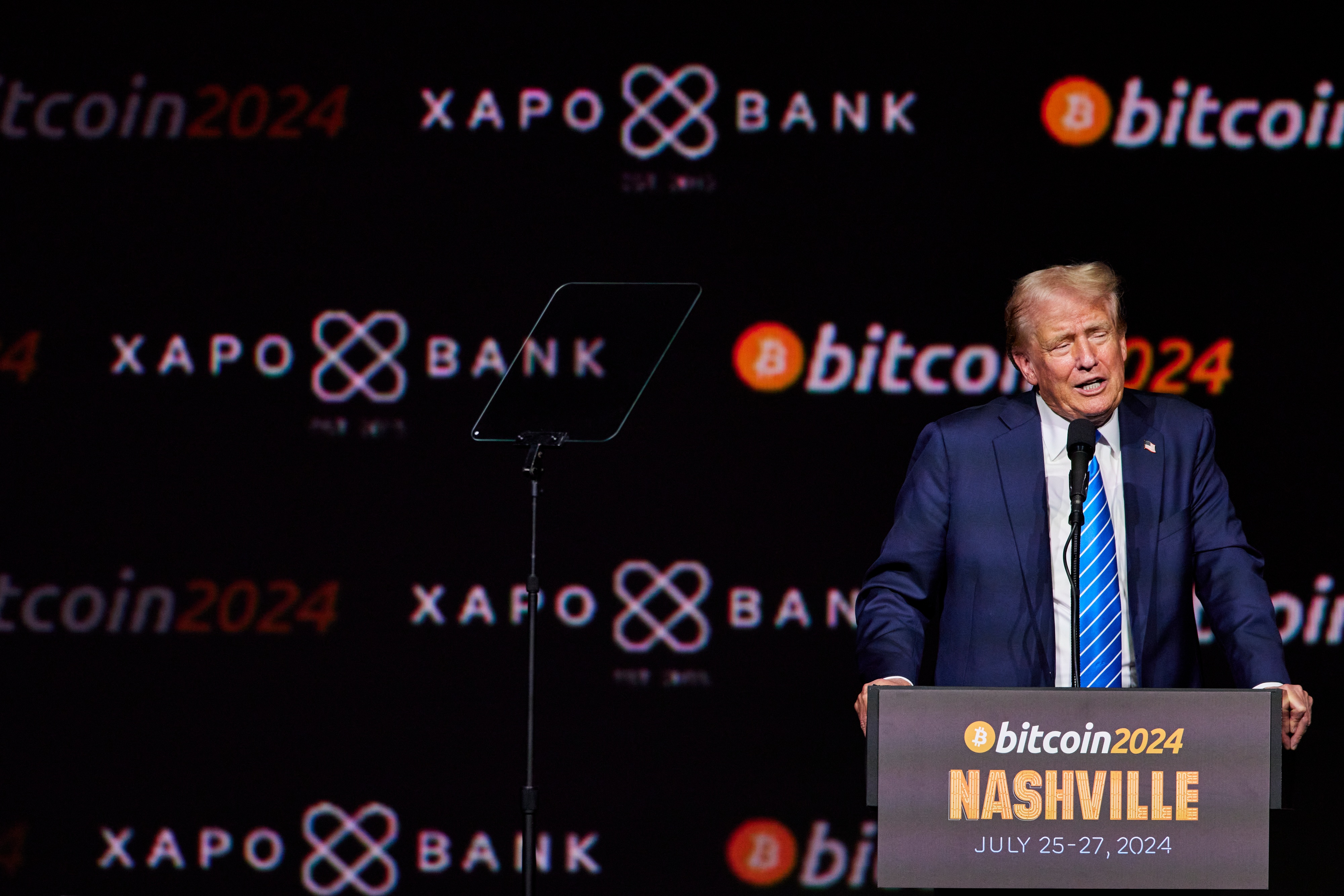 Crypto leaders push Trump for federal bitcoin reserve - The Washington Post