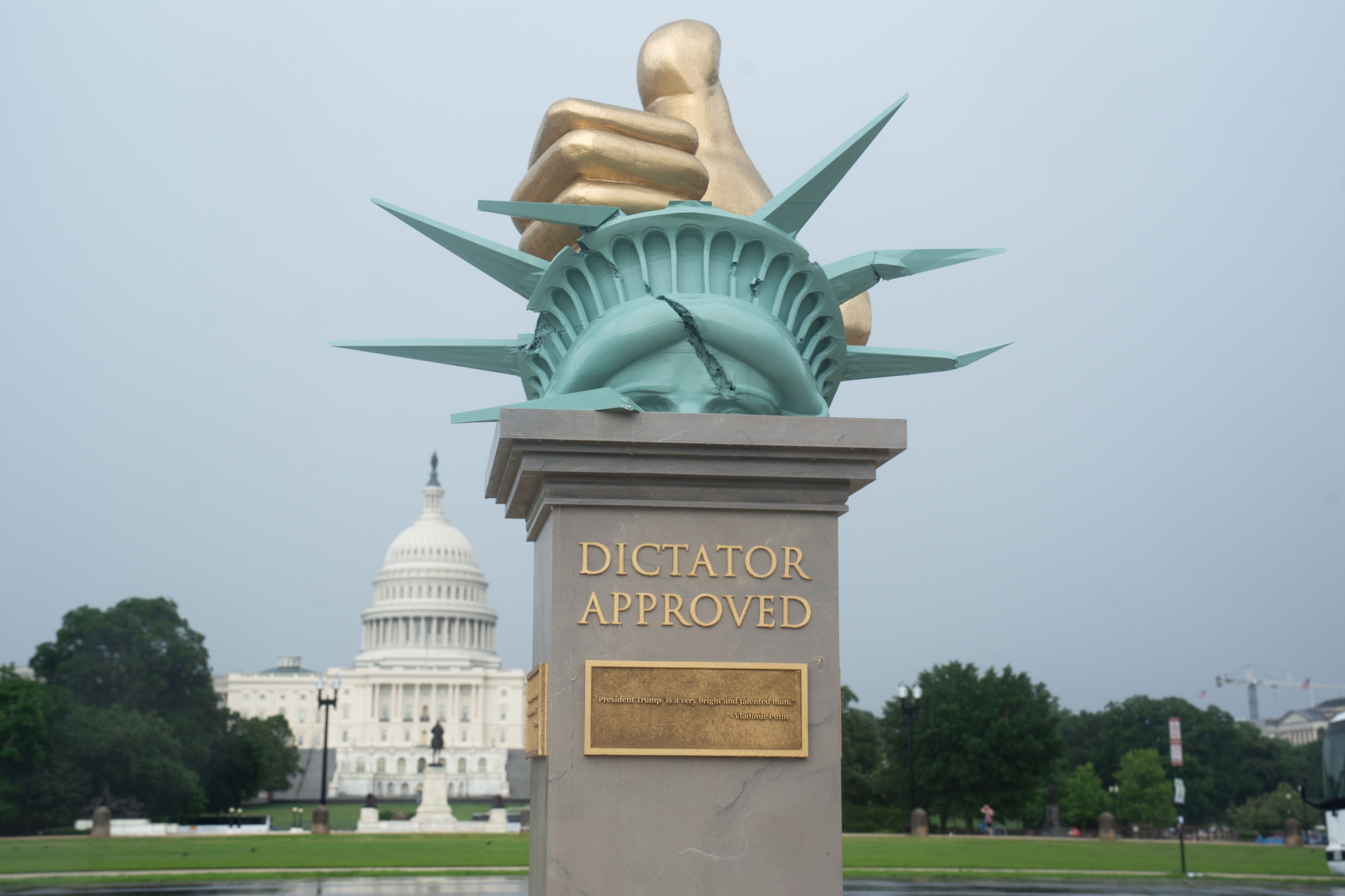 Eight-foot-tall 'Dictator Approved' sculpture appears on National Mall - The Washington Post