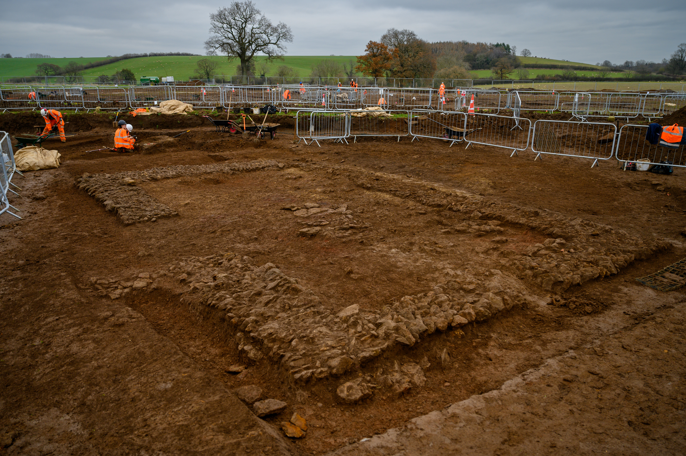 Ruins of Roman settlement found along England's HS2 rail line - The  Washington Post