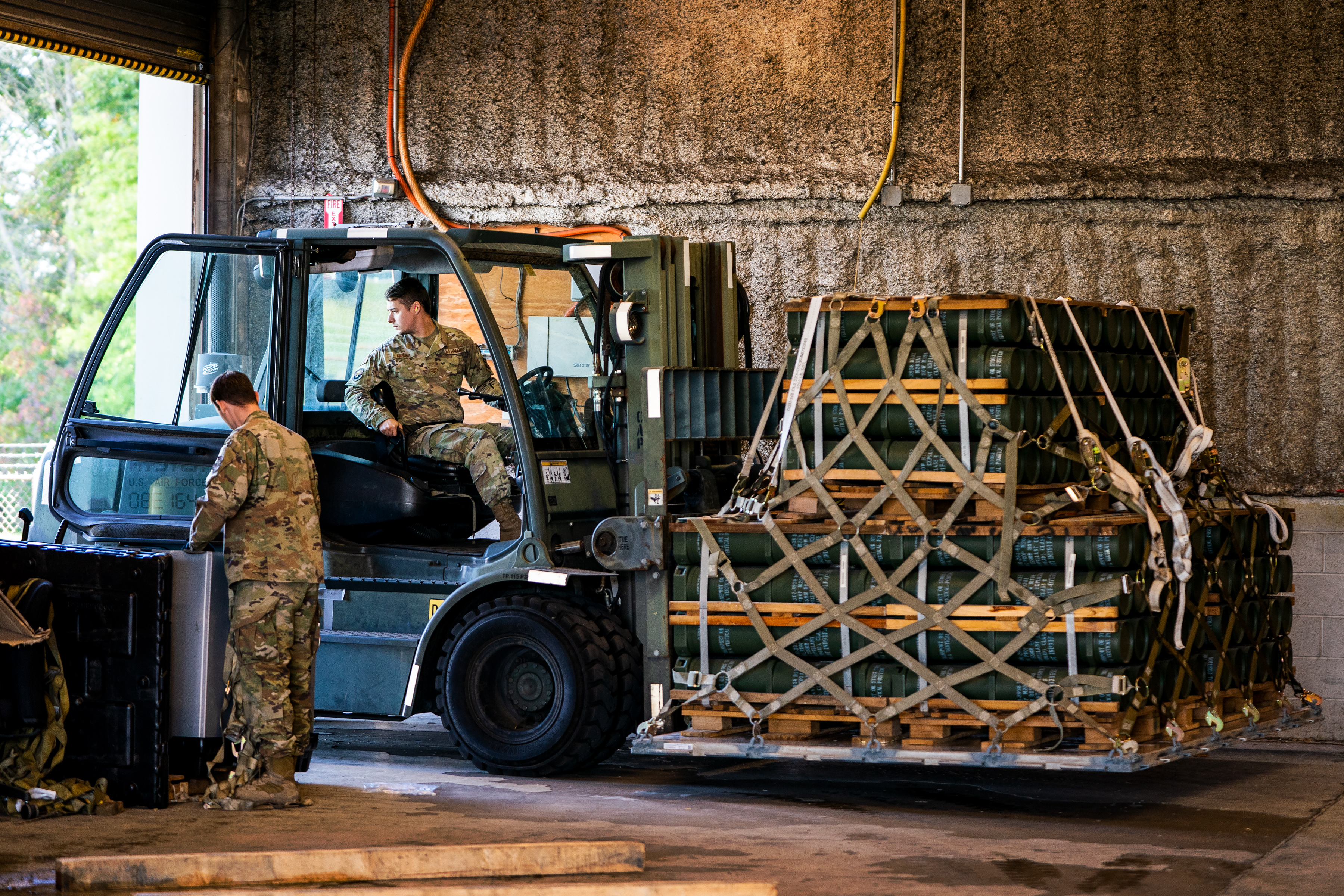 Pentagon has Ukraine arms package 'ready to go' once aid bill passes - Vimarsana News