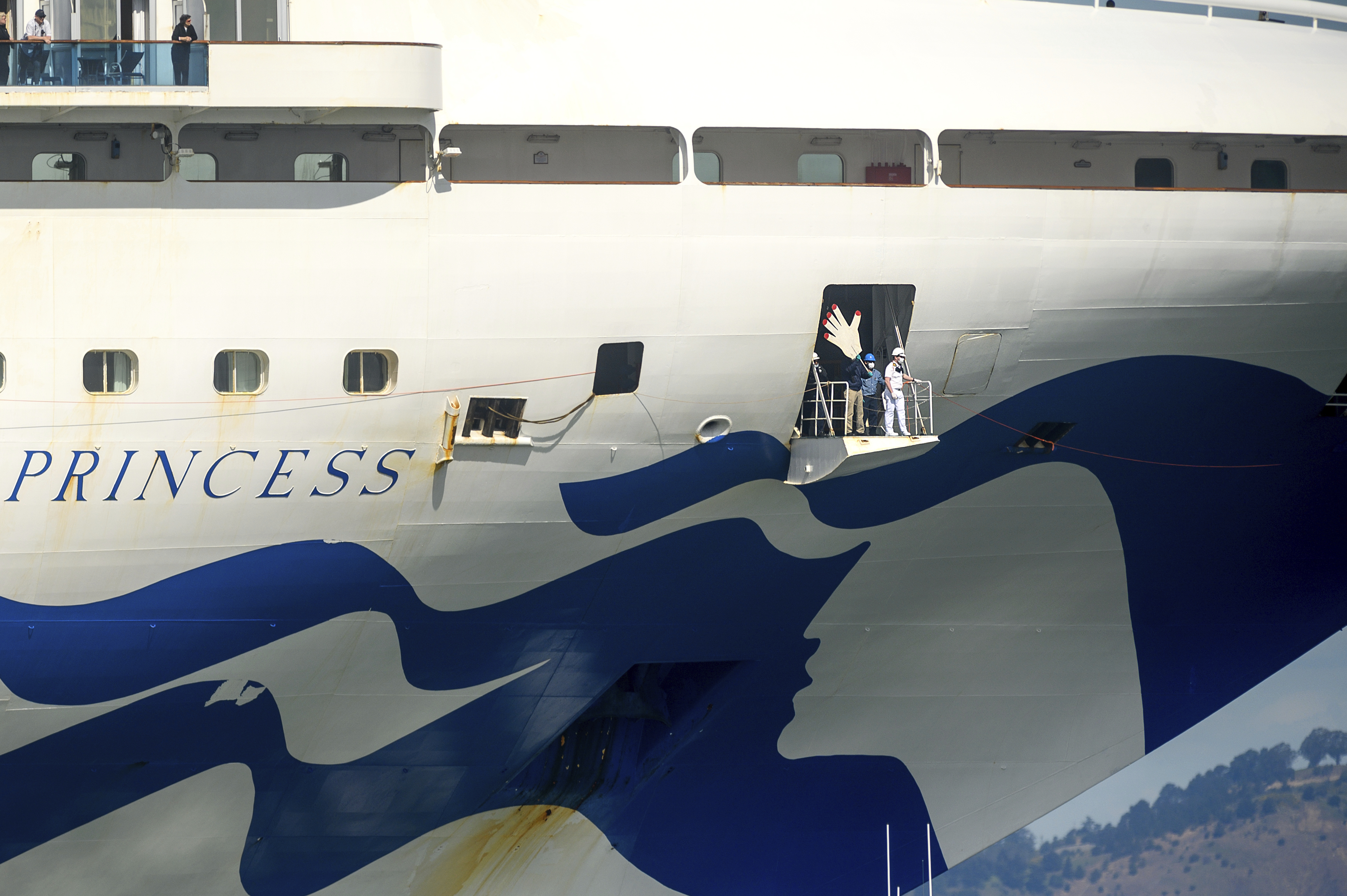 Grand Princess Cruise Ship With Coronavirus Patients Docks In Oakland The Washington Post