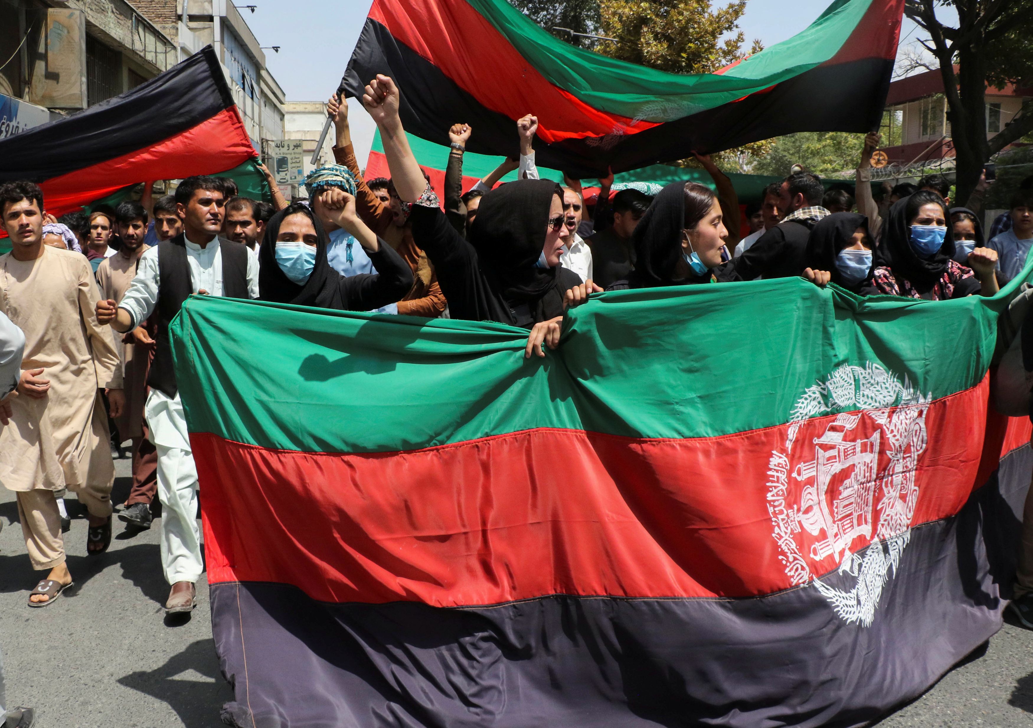Afghans Defy Taliban Rule With Protests State Dept Ramps Up Evacuation Processing The Washington Post