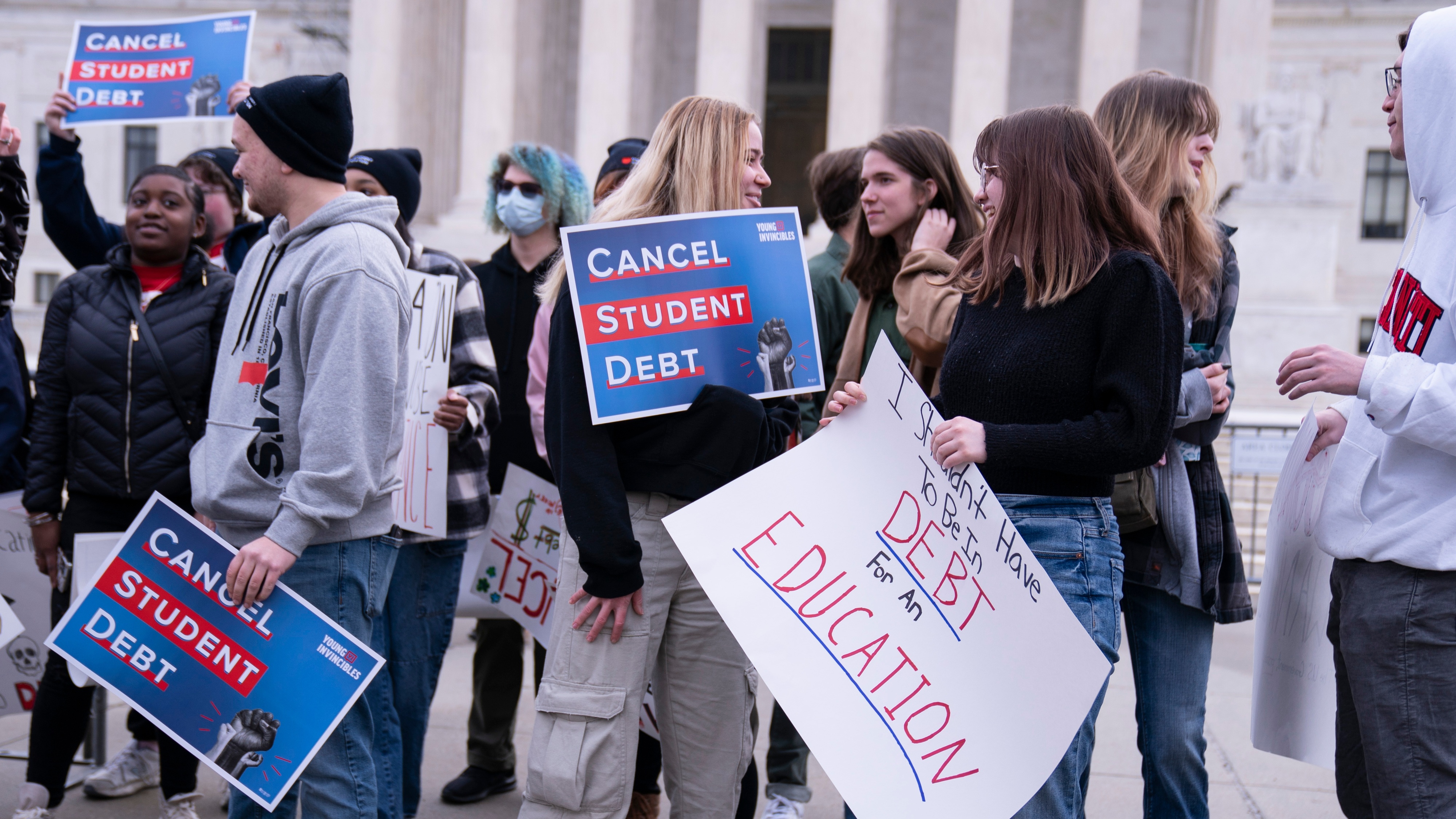 Supreme Court rejects Biden student loan forgiveness plan - Vimarsana News