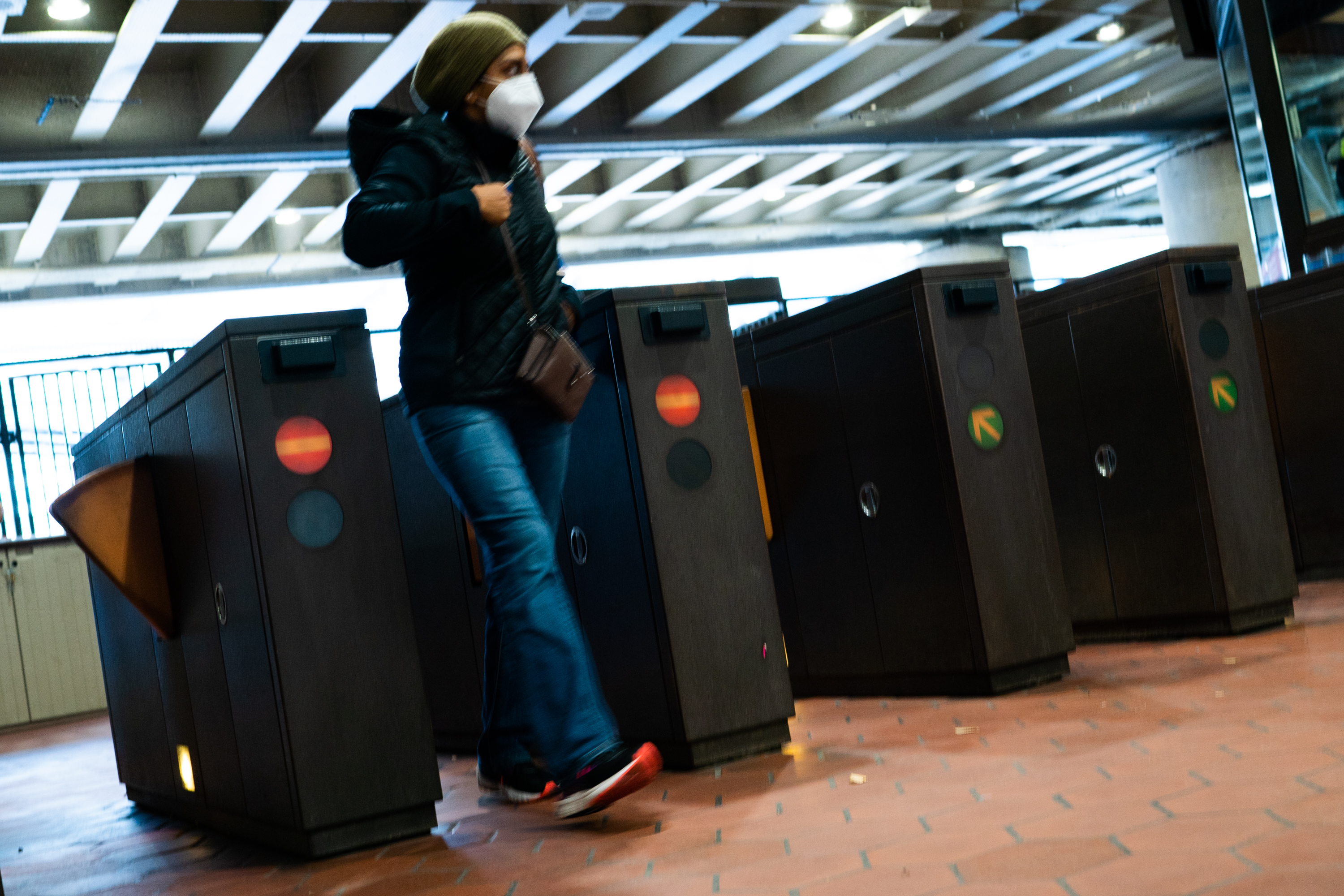 D.C. Metro board moves forward budget with service cuts - Vimarsana News