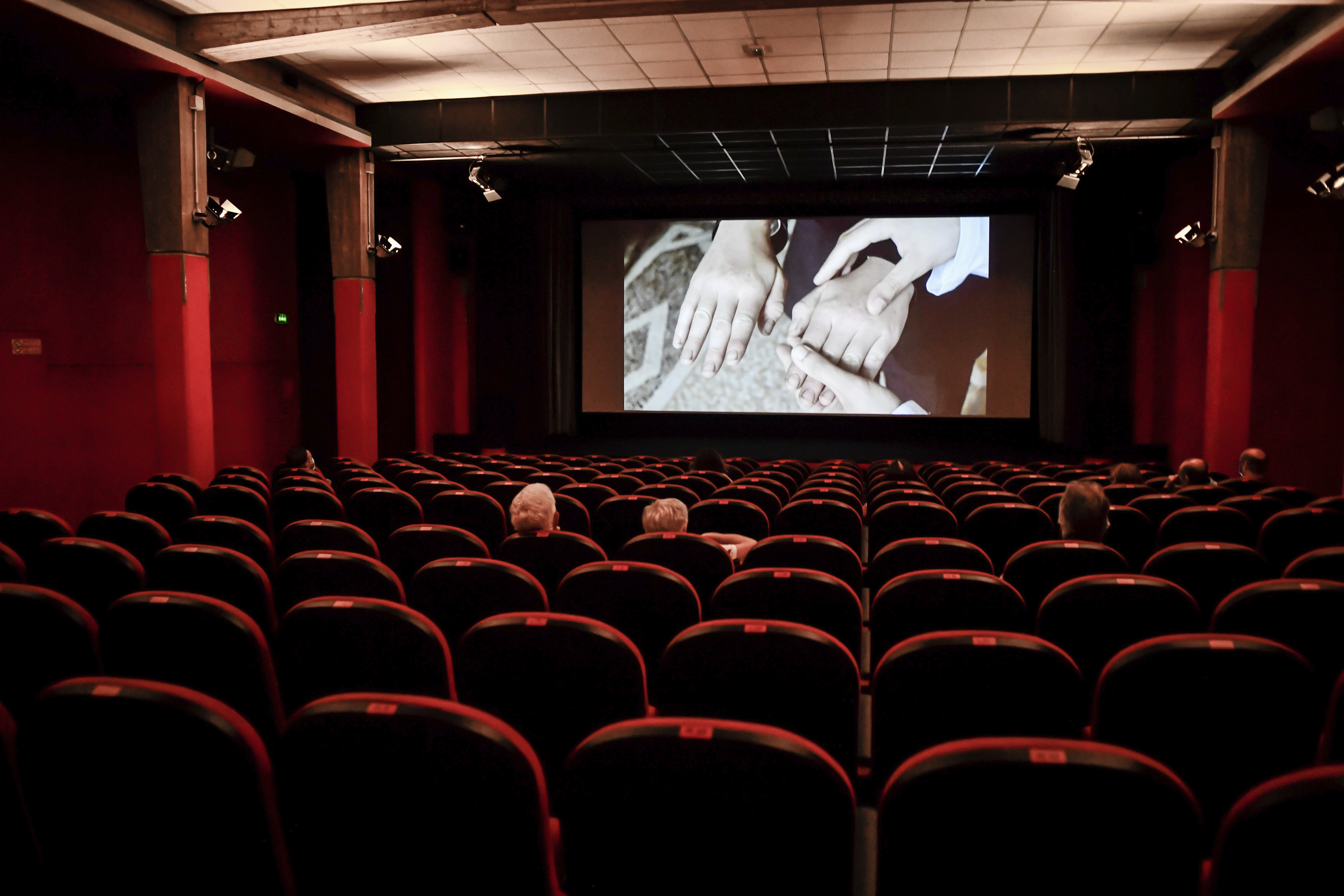 Are Any Movie Theaters Open In Las Vegas Kasersilent