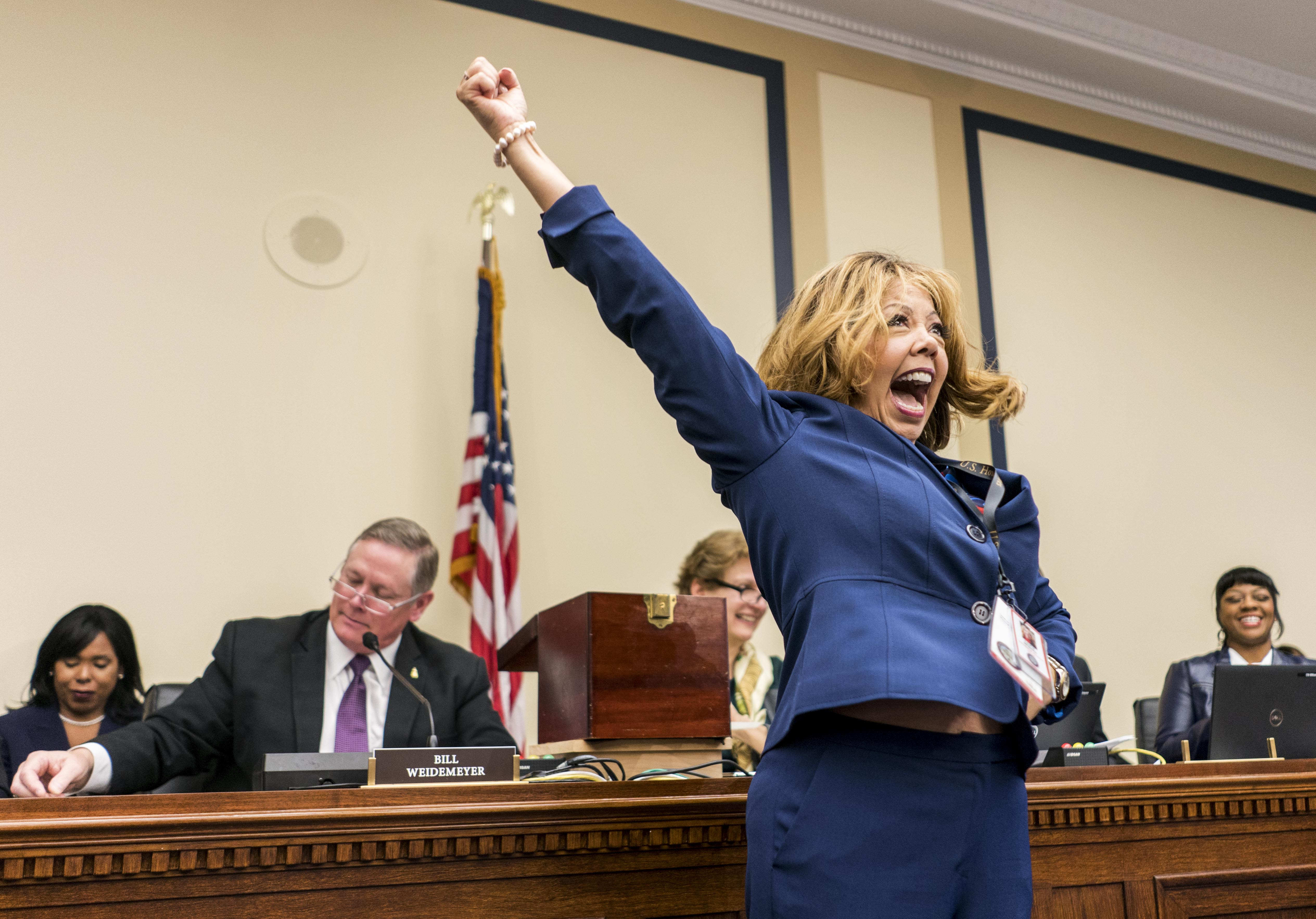 Public Outrage Over Christen Whitman'S Actions - 0mo6q1m