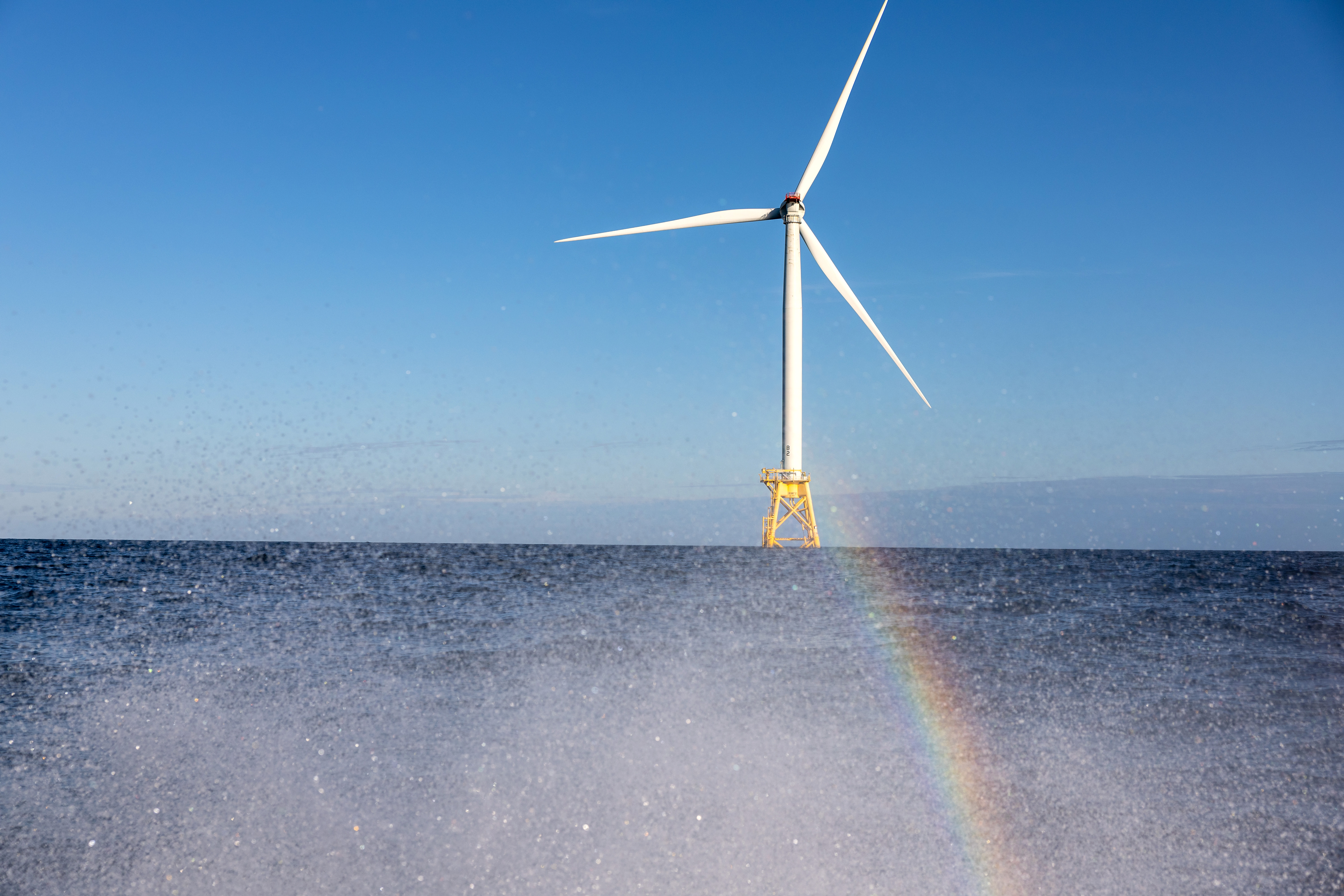 Trump vows to halt windmill construction on US soil – Fox News