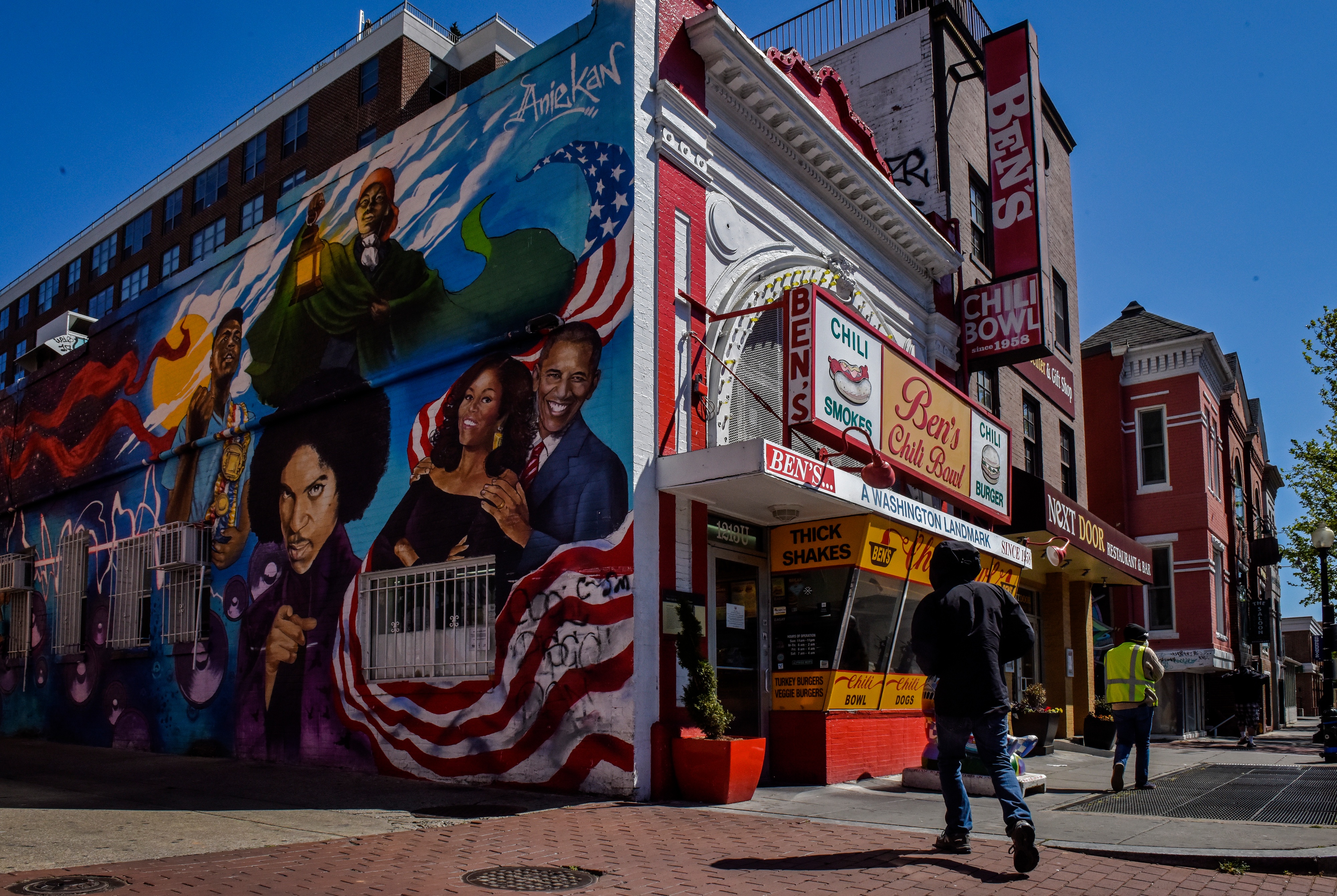 Ben's Chili Bowl, a D.C. institution, plans expansion, franchising - Vimarsana News