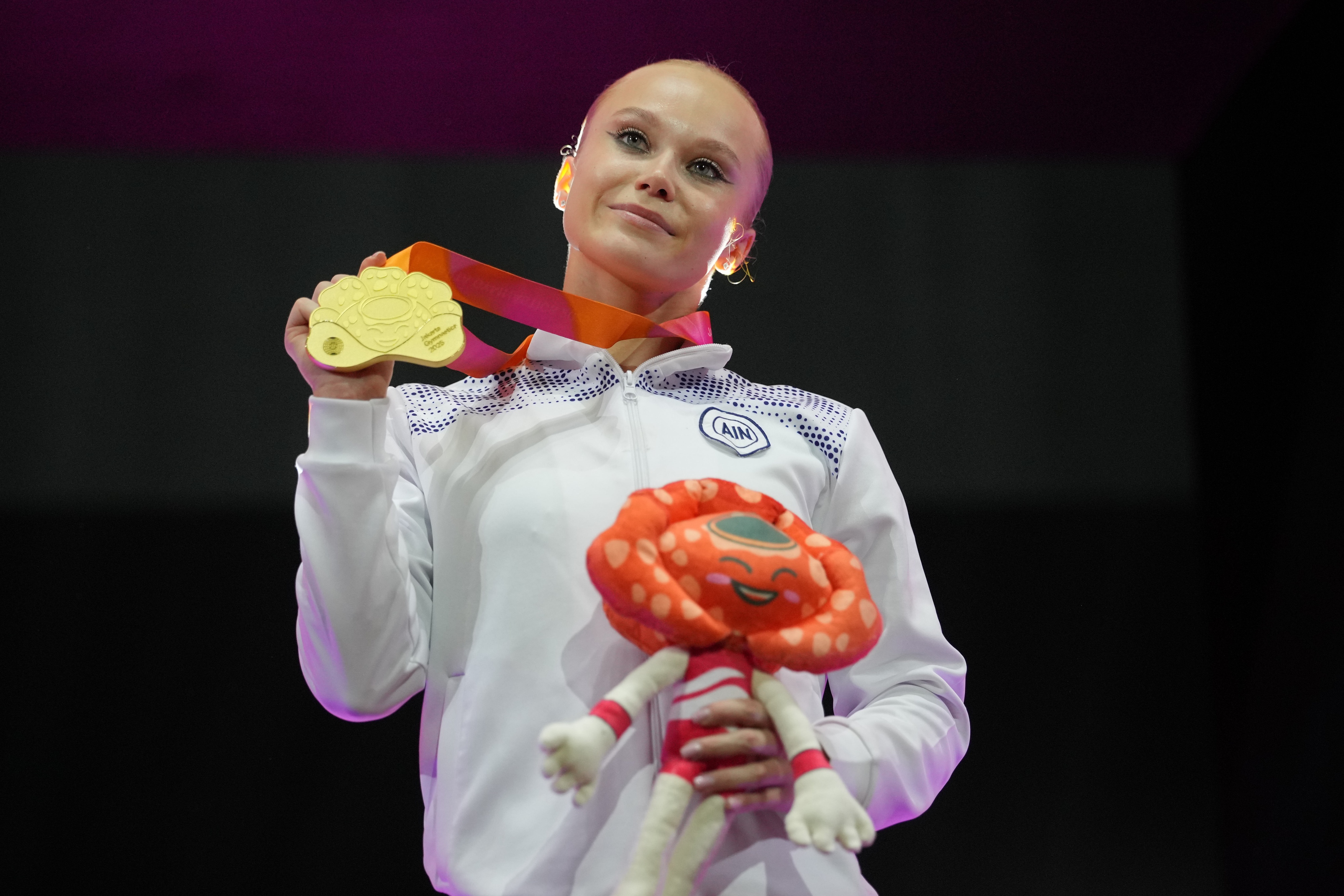 Angelina Melnikova caps return by edging Leanne Wong for gold at the world  gymnastics championships - The Washington Post