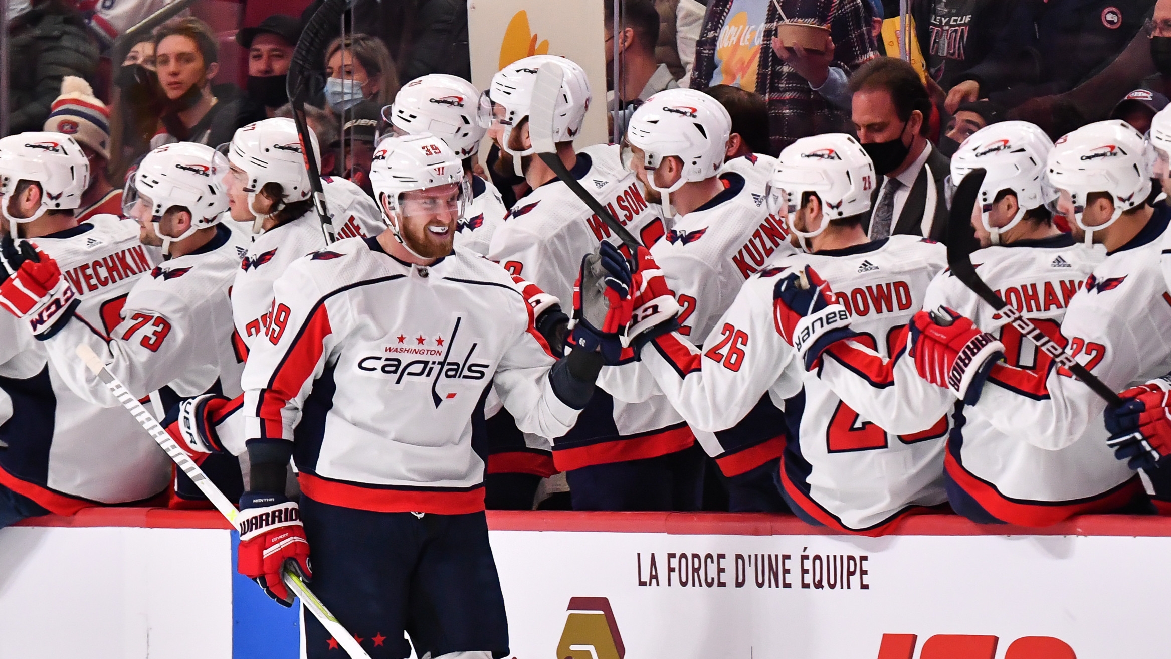 Anthony Mantha jump-starts Caps' rout 