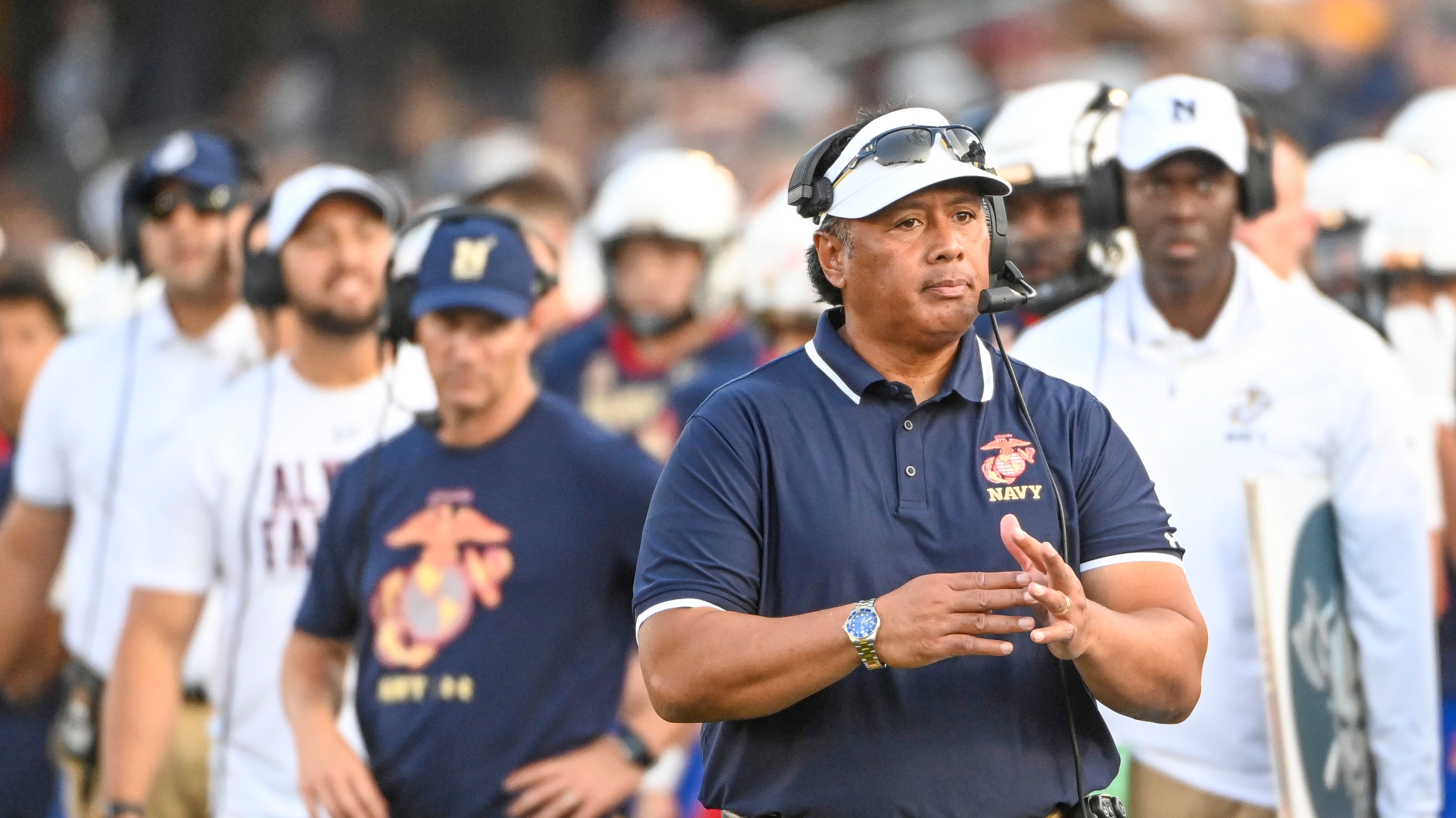 navy-football-looking-to-move-beyond-offensive-drama-the-washington-post
