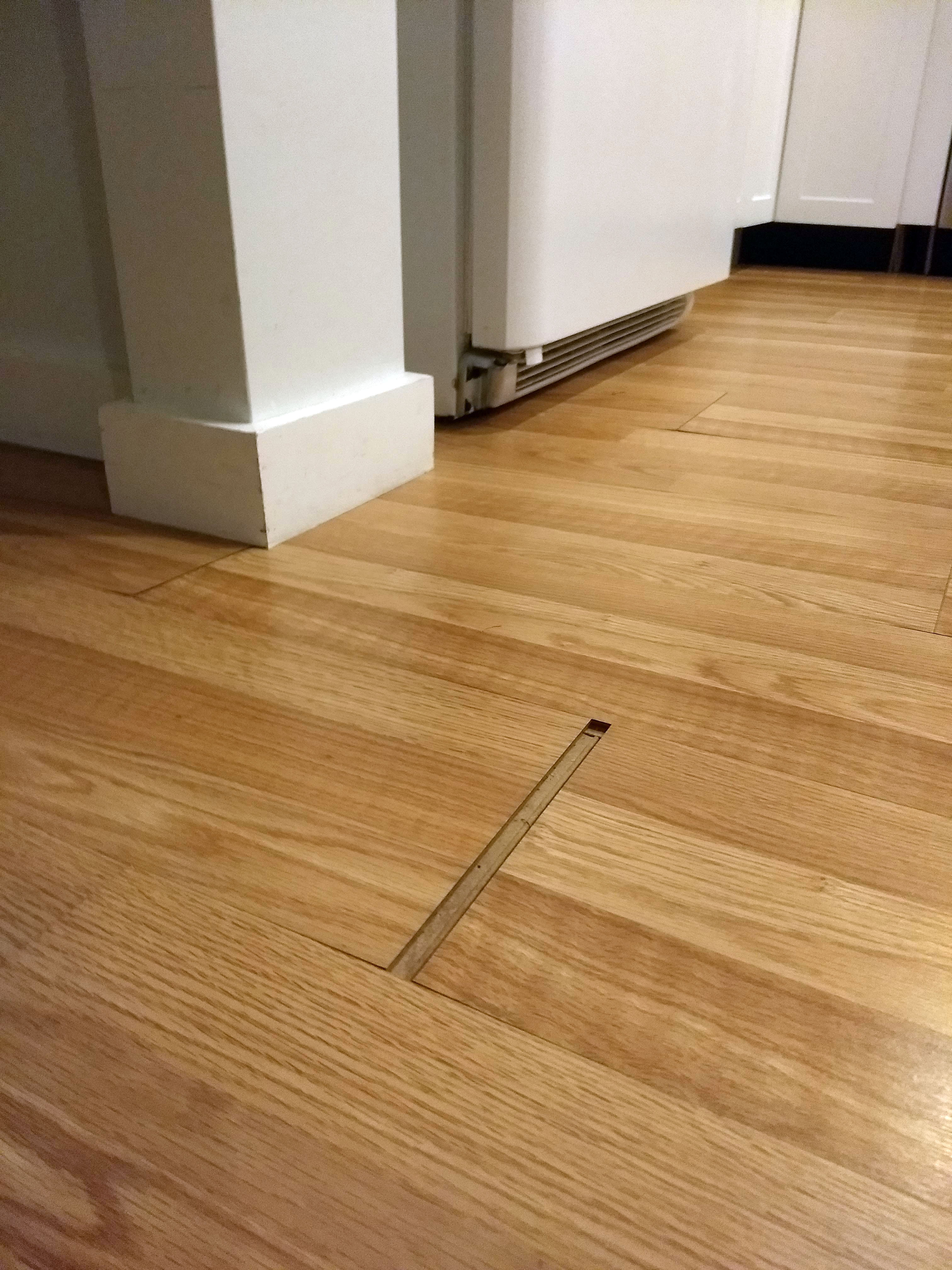 laminate flooring separating