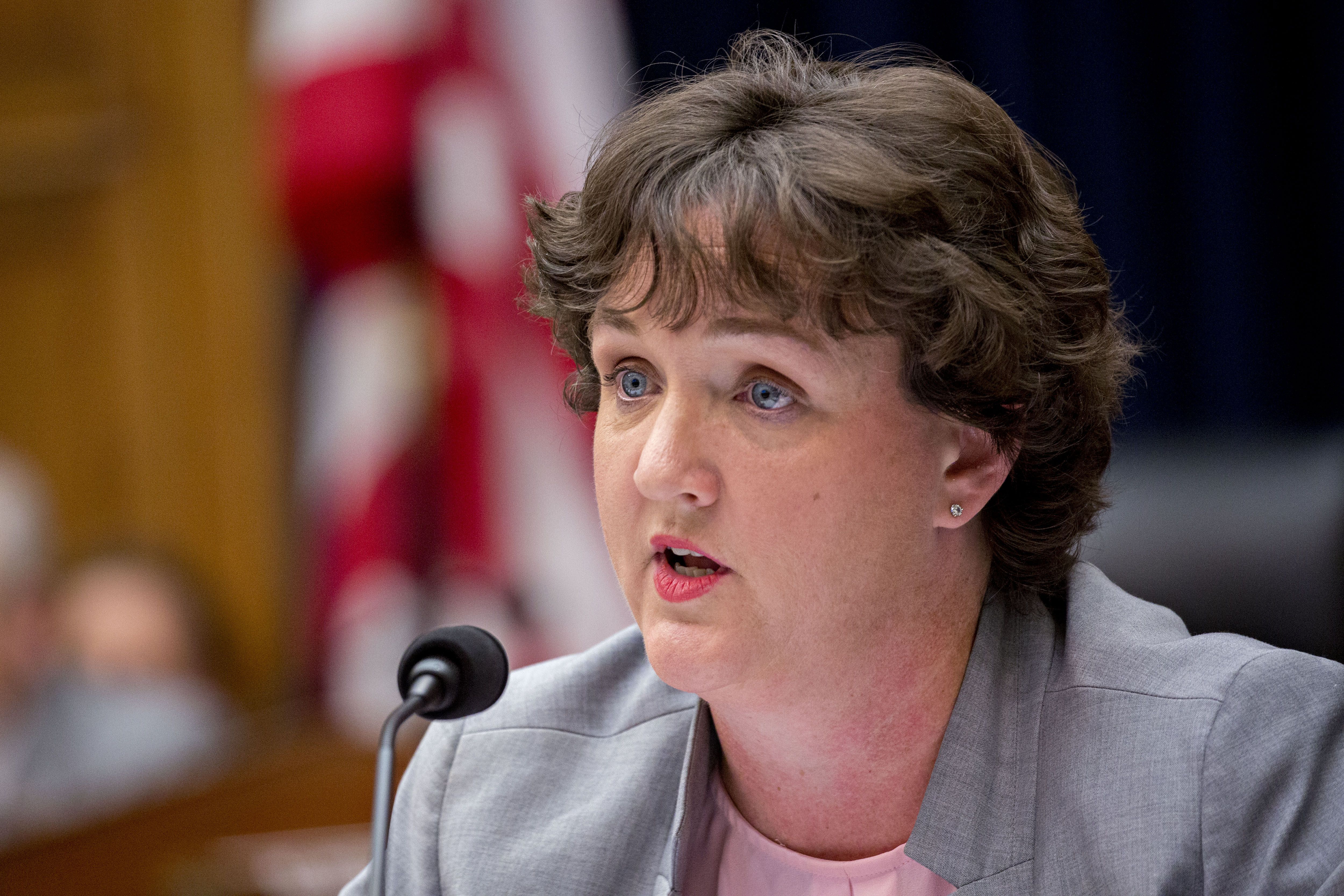 One exchange during a congressional hearing laid bare the CEO-employee pay  disparity - The Washington Post