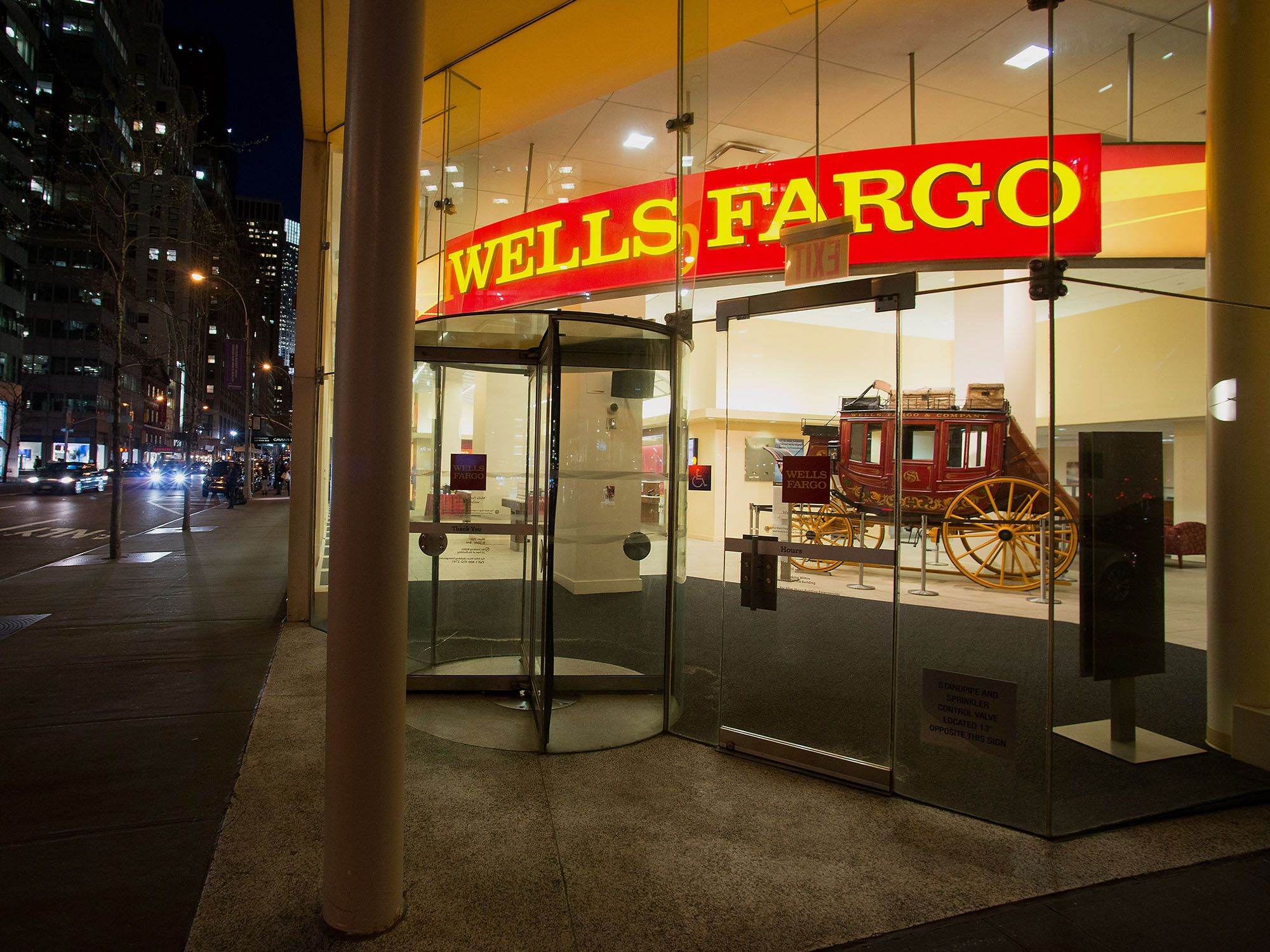 Wells Fargo Cuts More Than 700 Jobs In Commercial Banking The Washington Post
