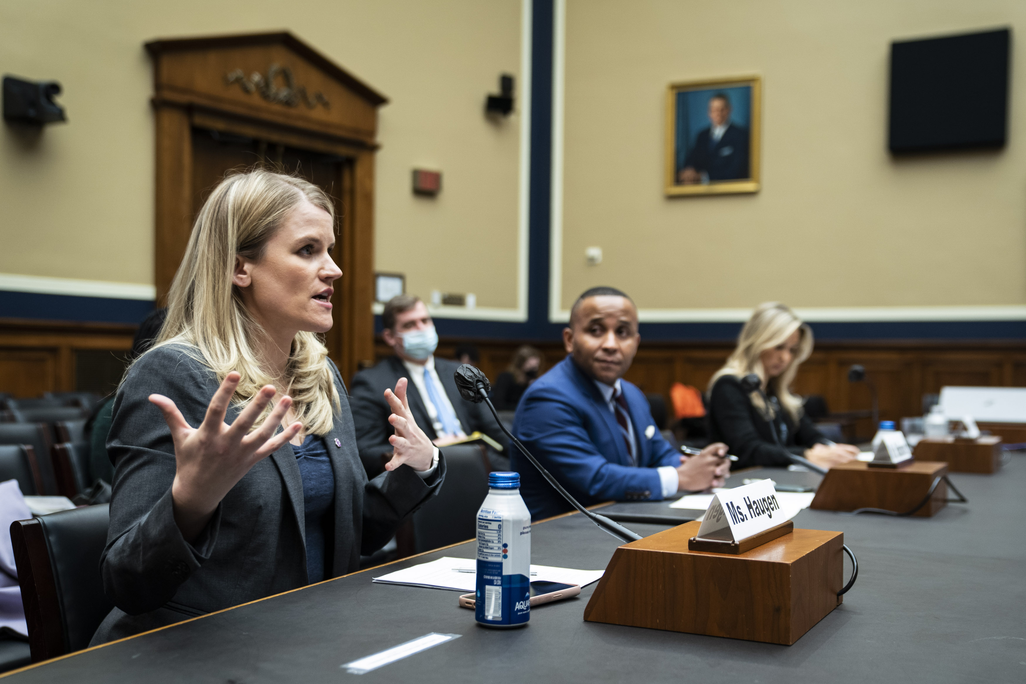 Hundreds of groups urge Big Tech CEOs to step up fight against AI-fueled lies - Vimarsana News