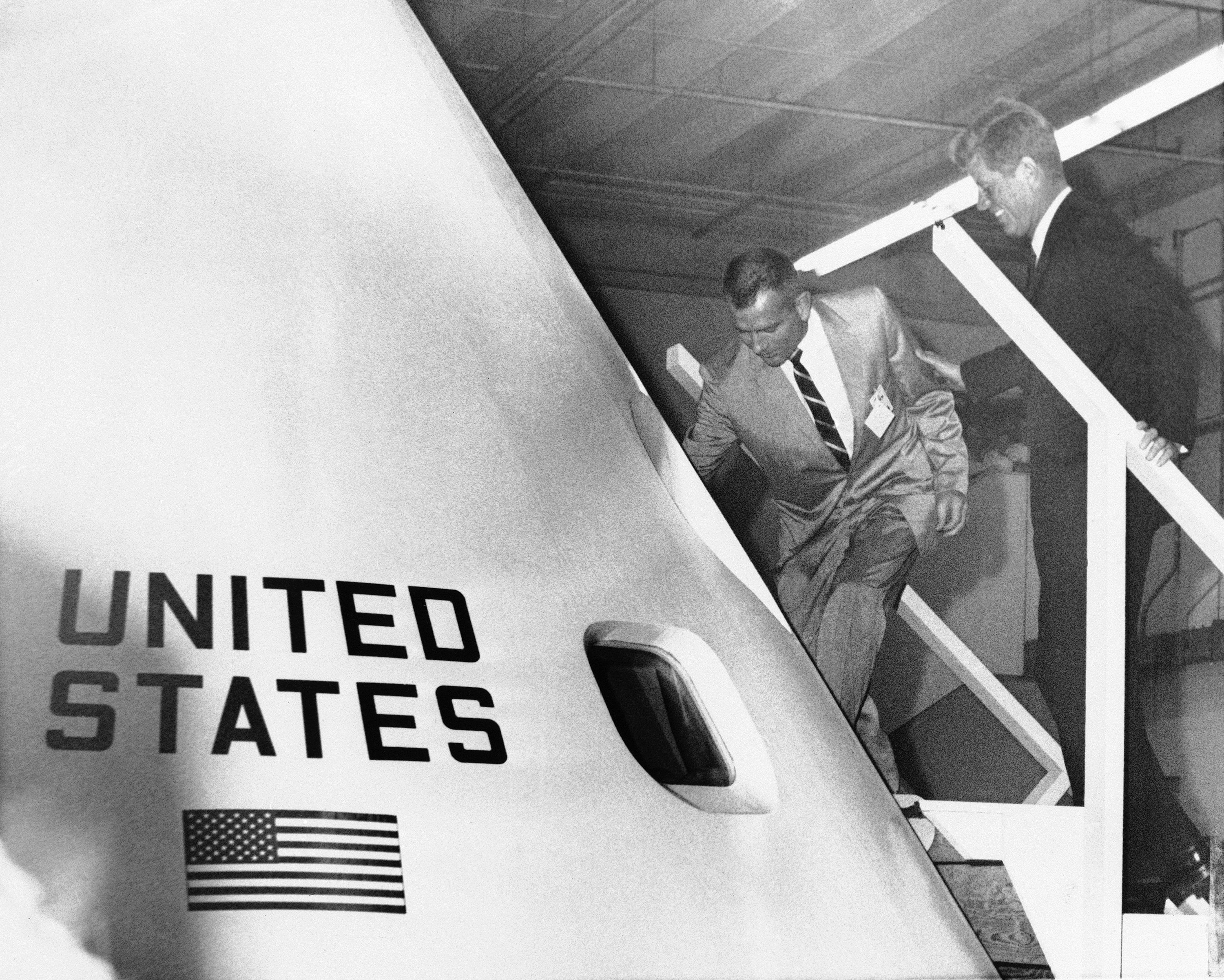 Book Review Of American Moonshot John F Kennedy And The Great Space Race By Douglas Brinkley The Washington Post Book Review Of American Moonshot John F Kennedy And The Great Space Race By Douglas Brinkley The Washington Post