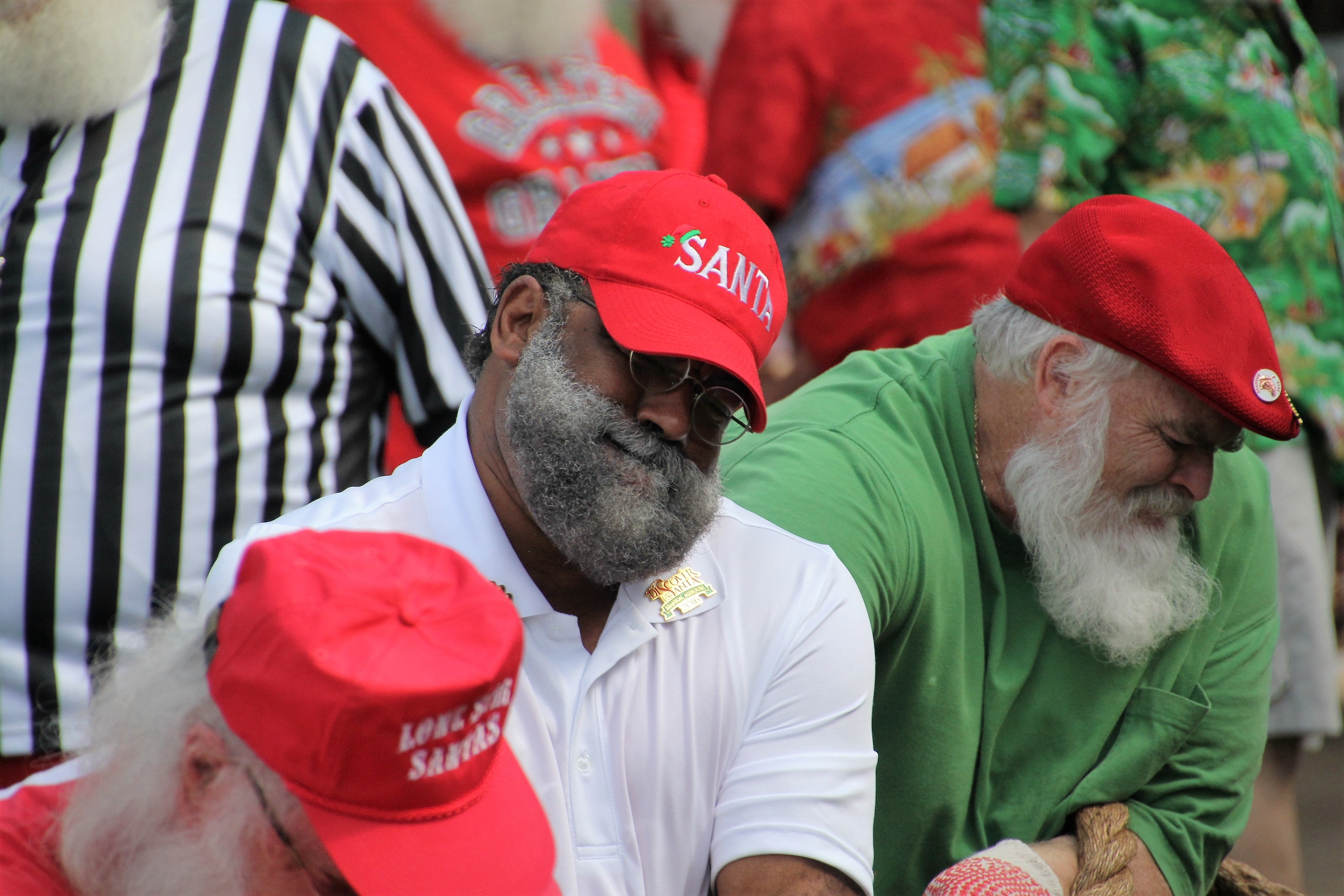 The Mall Of America S First Black Santa Santa Comes In Many