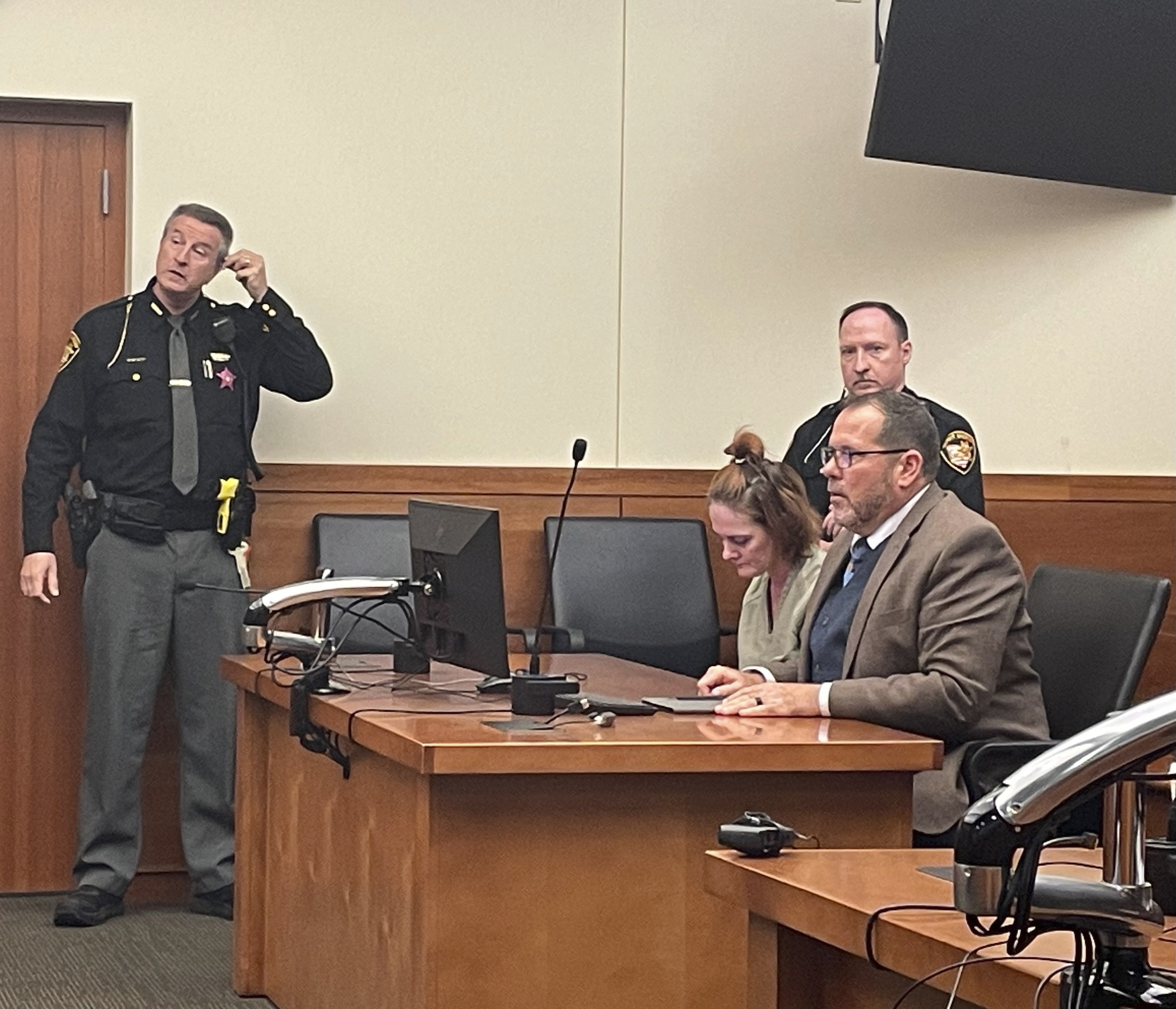 Ohio woman accused of killing 4 men with fatal fentanyl doses to rob them pleads not guilty - Vimarsana News