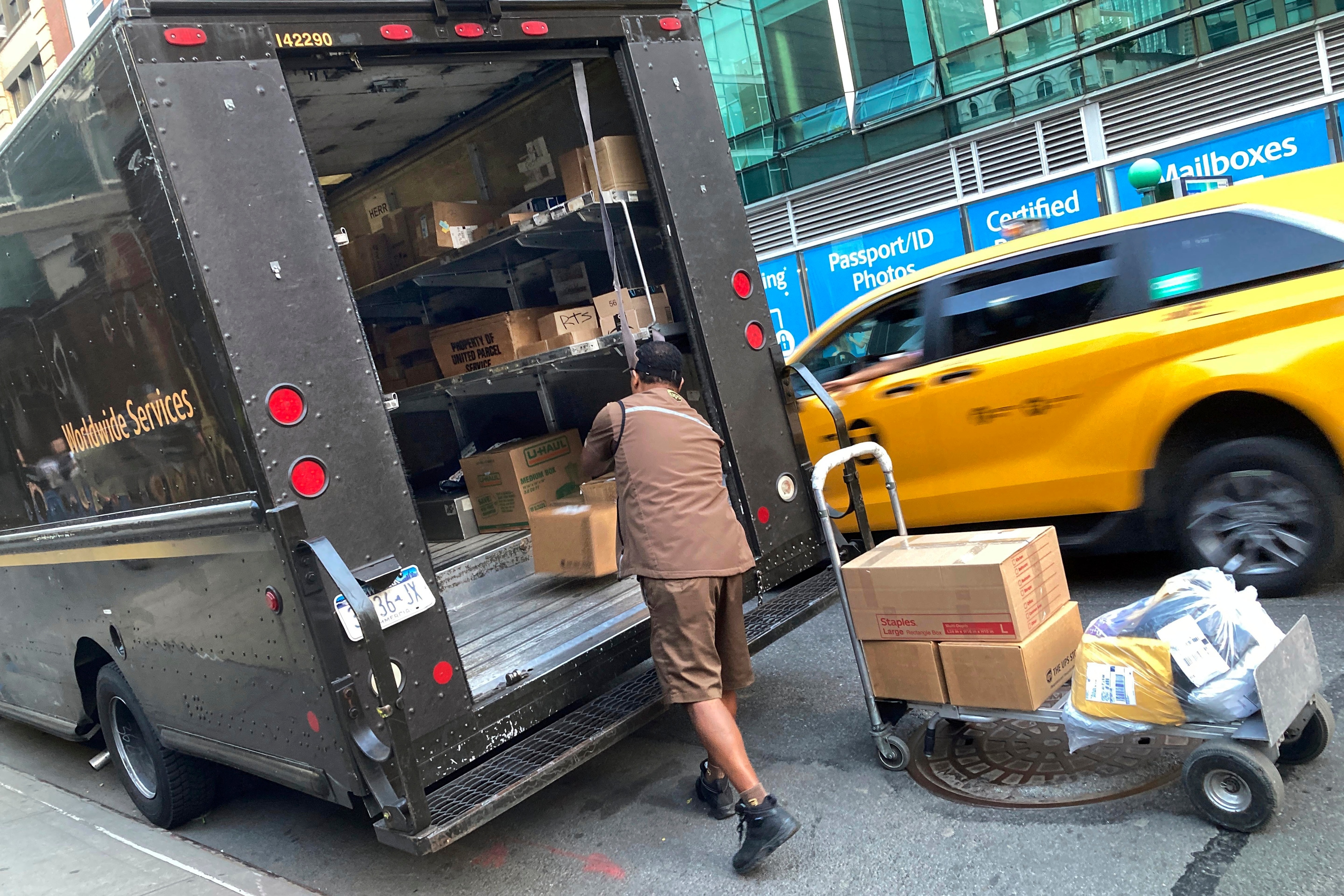 UPS union set to authorize nationwide strike later this summer - Vimarsana News