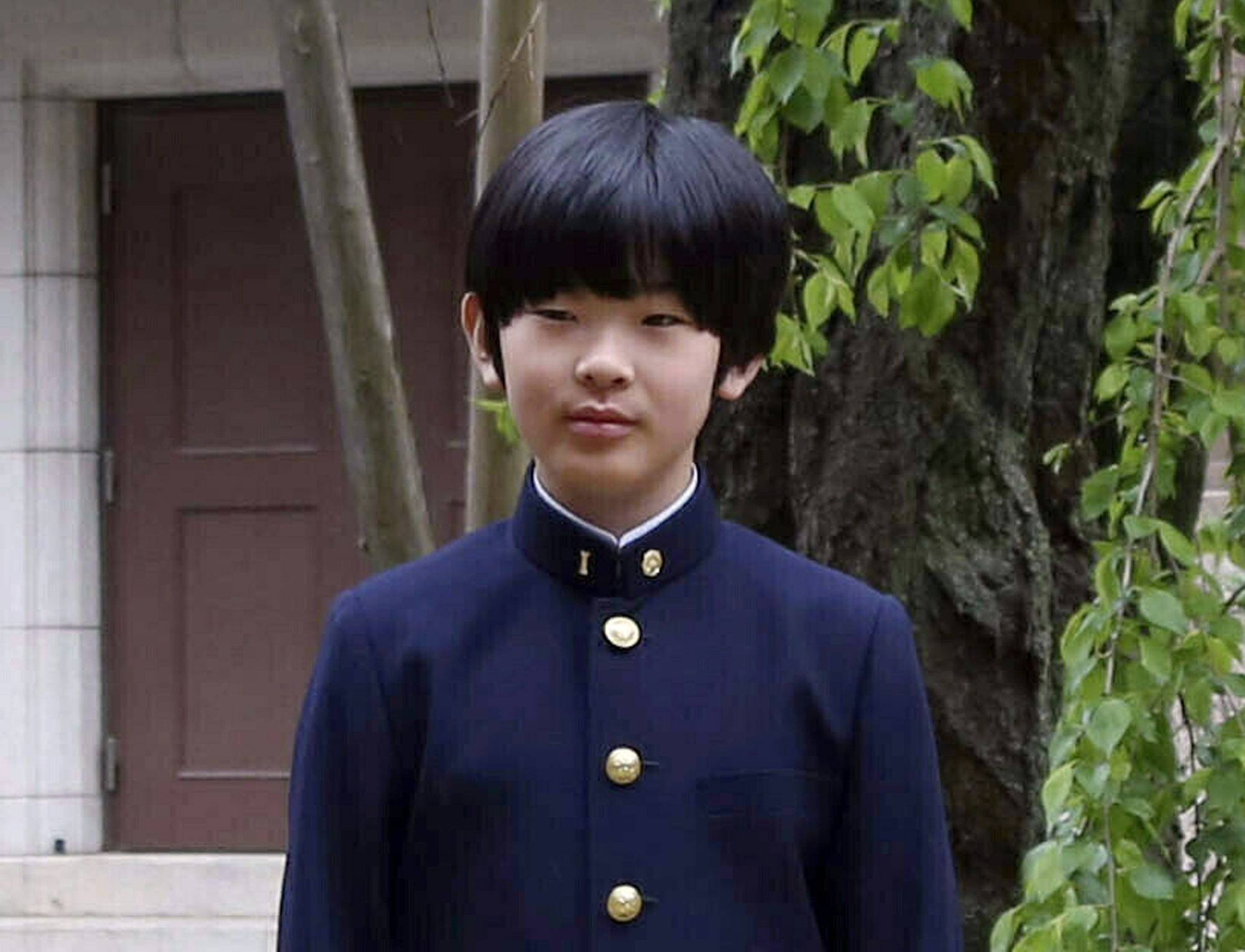 Strange Knife Threat To Japanese Prince Underscores Royal Line S Succession Crisis The Washington Post