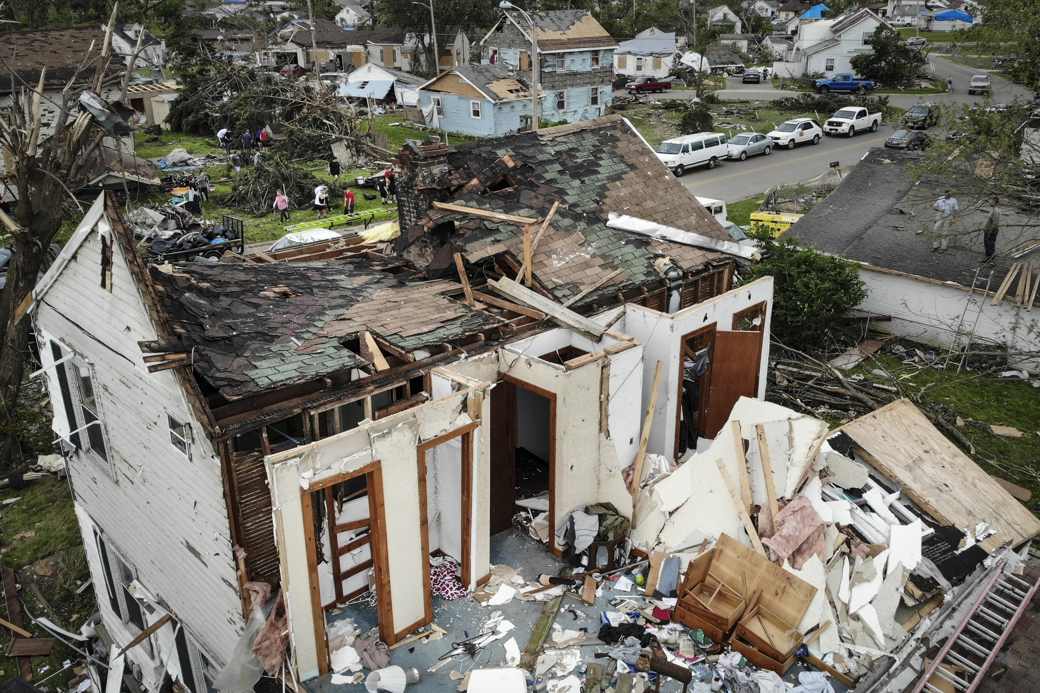 Ice Storms Weird Ontario Weather: Catastrophes Tornadoes and Hurricanes Floods