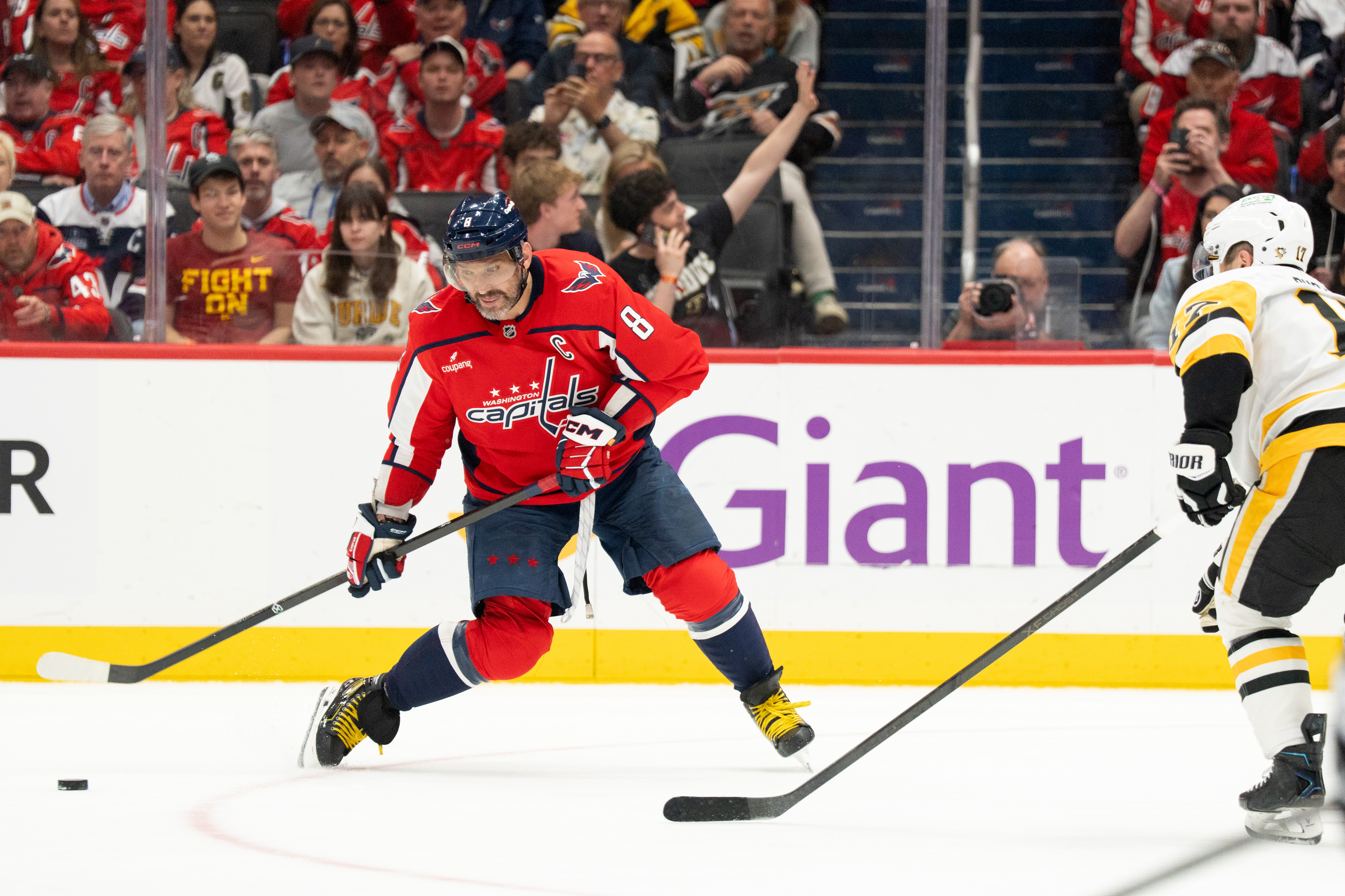 Alex Ovechkin scores first goal of the season as Capitals roll